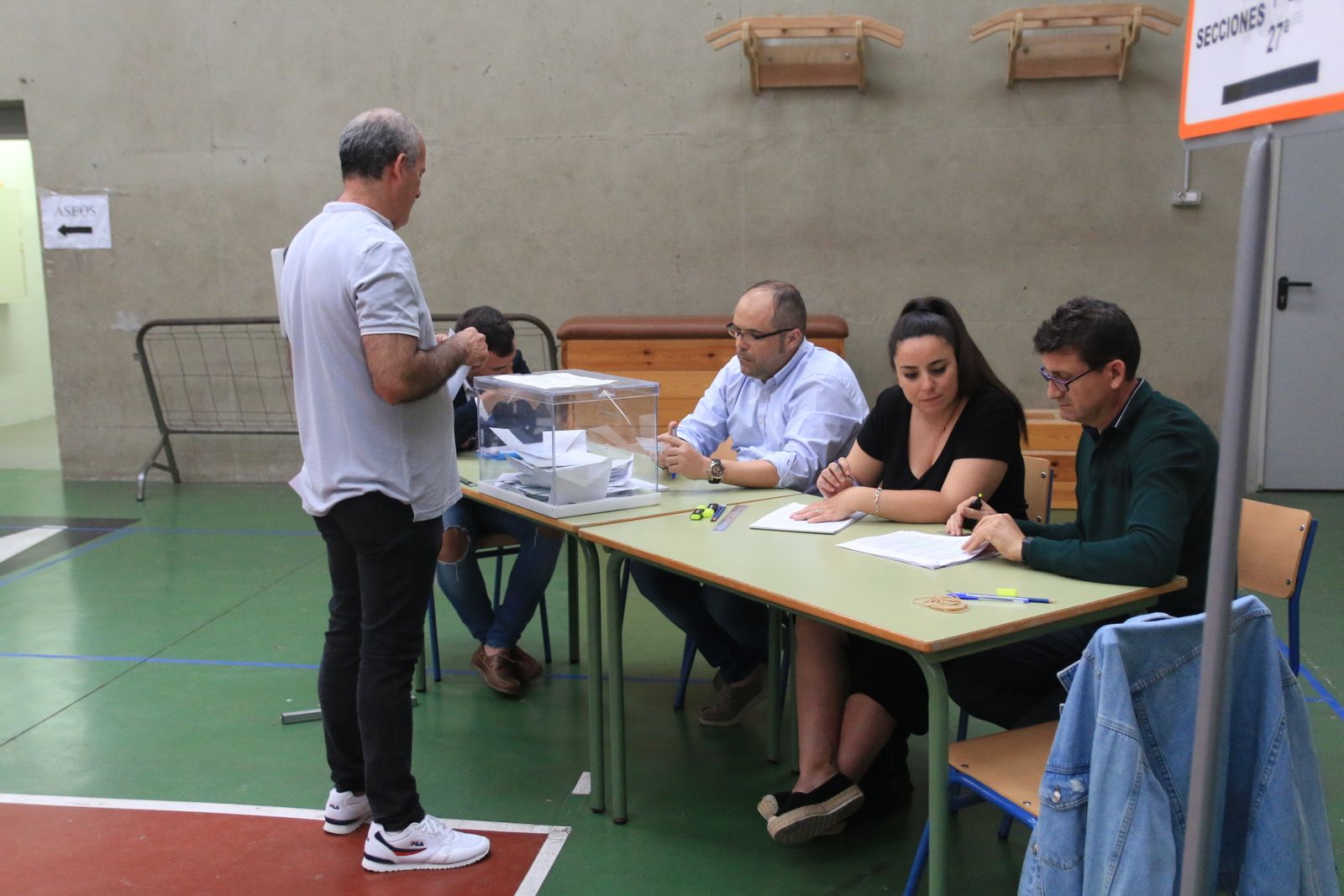 Imágenes de las votaciones en las Elecciones Municipales 2023, en Almería capital