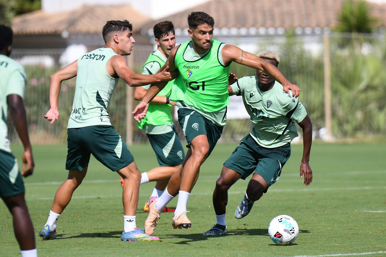 Un entrenamiento del Cádiz. Un entrenamiento del Cádiz.