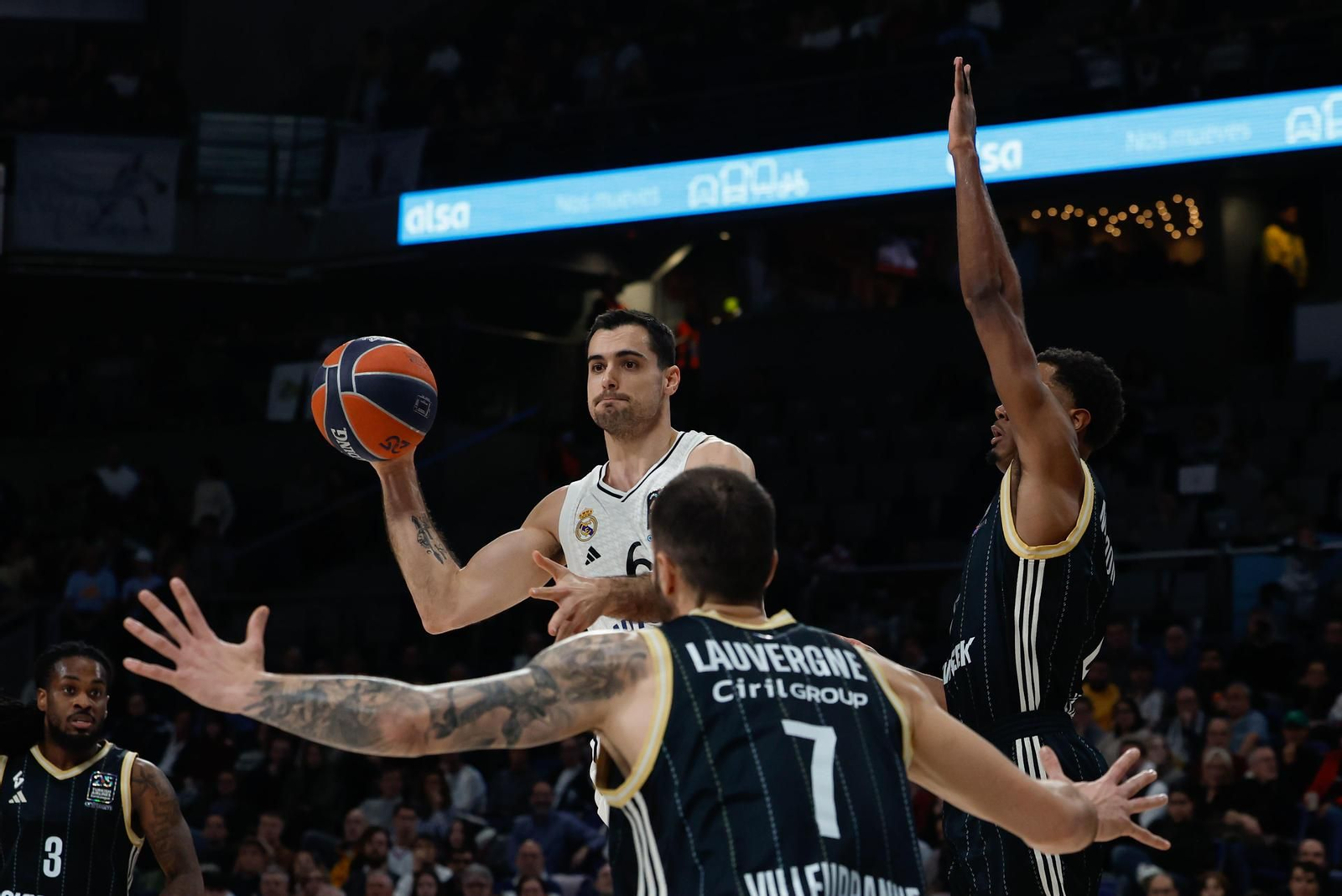 El Madrid cumple expediente en Euroliga antes de ir a Málaga