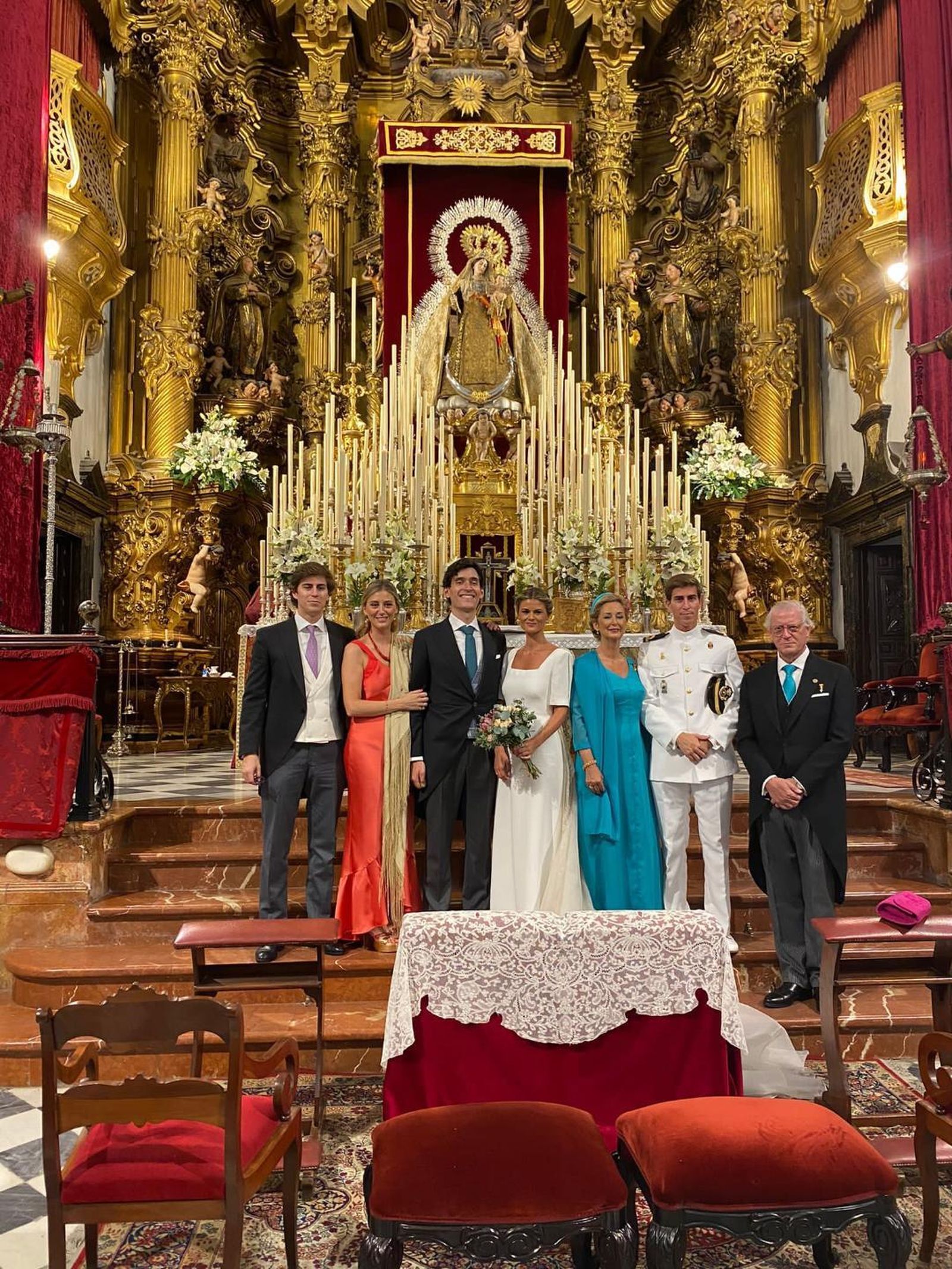 Javier y Reyes Carvajal, Carlos Bort, Carmela Carvajal, Reyes Cervera y Carlos y Federico Carvajal.