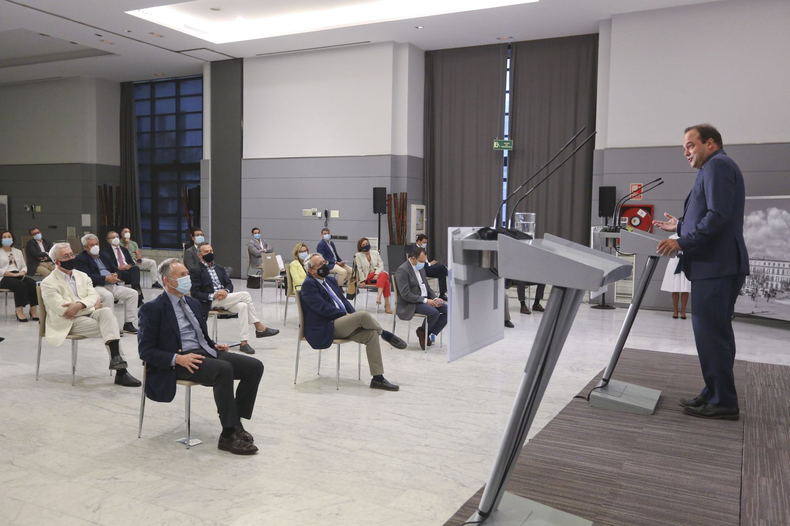 Fotos del Foro Joly con el economista José Carlos Díez