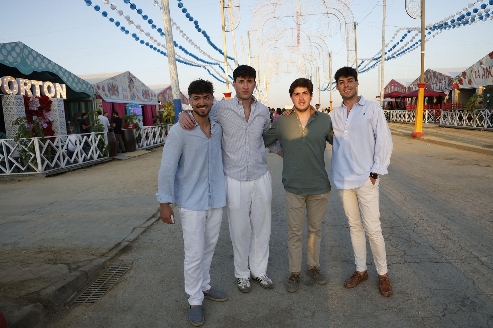 Búscate en las fotos del lunes de la Feria de La Línea 2025