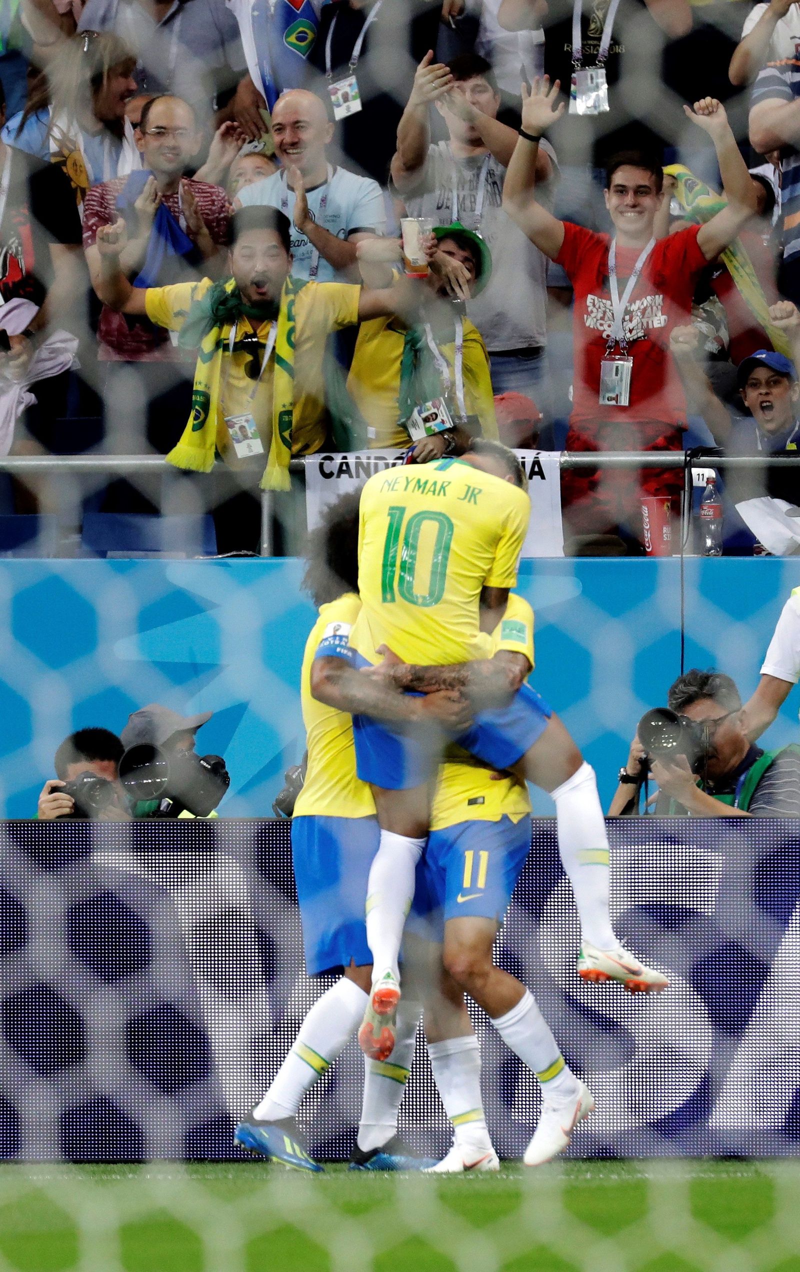 Las imágenes del Brasil-Suiza