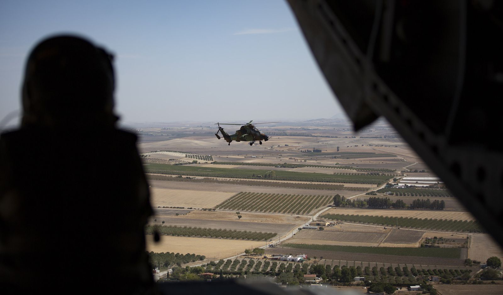 Entrenamiento del Ejército en el río Guadalquivir