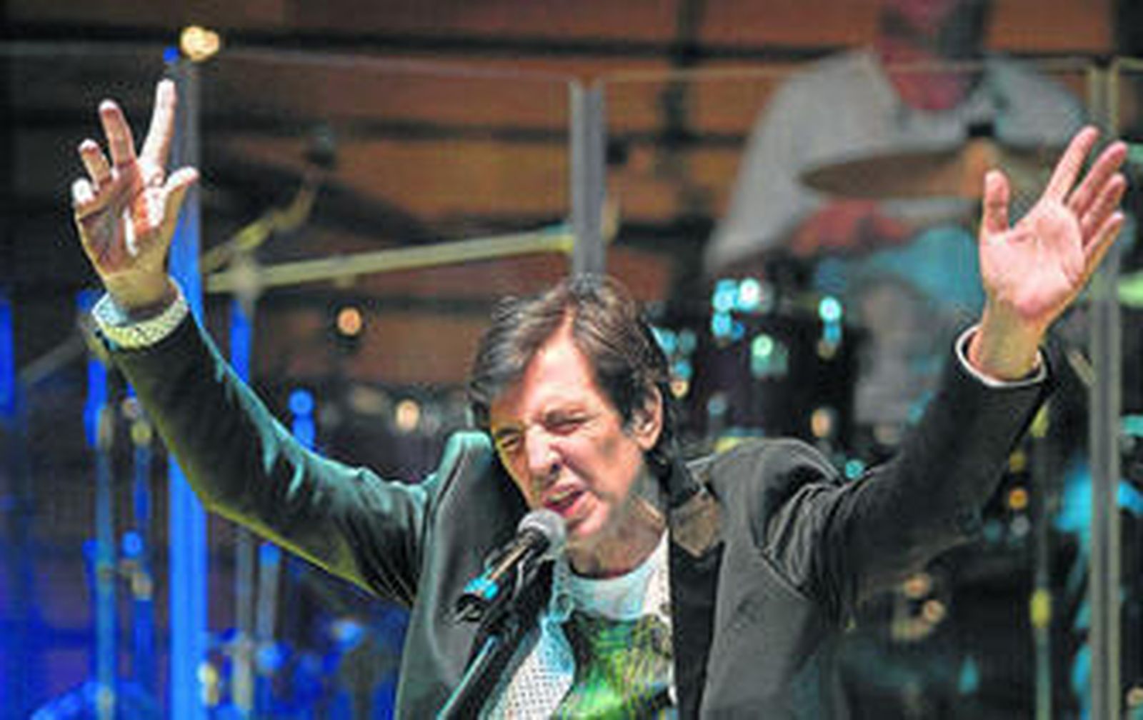 Manolo Tena, en su último concierto, en Las Palmas de Gran Canaria el pasado 19 de marzo.