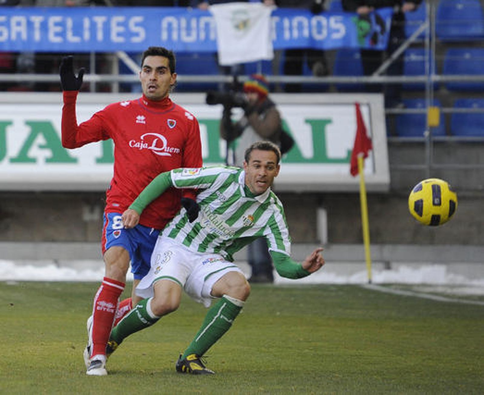 El Betis consolida aún más su liderato tras ganar en Soria al Numancia. / LOF