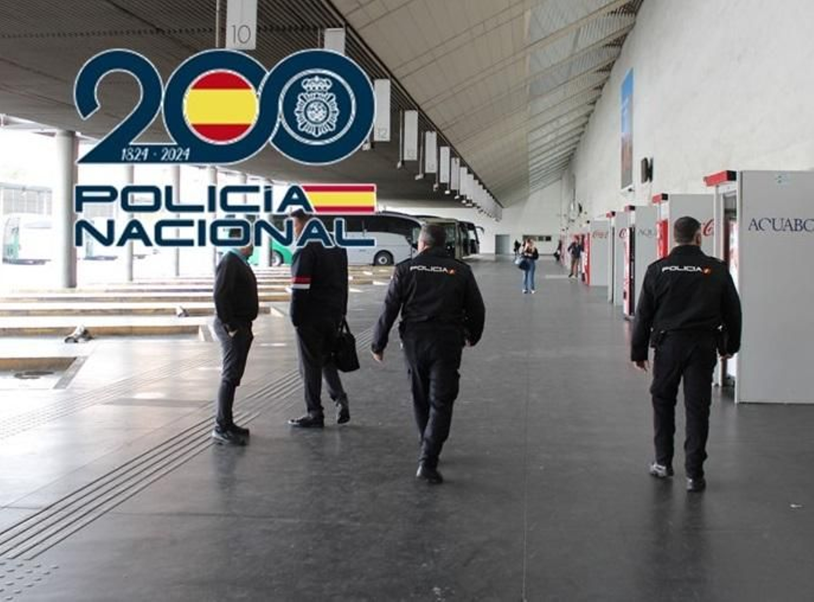 Una patrulla de la Policía Nacional de Granada en la Estación de Autobuses Una patrulla de la Policía Nacional de Granada en la Estación de Autobuses