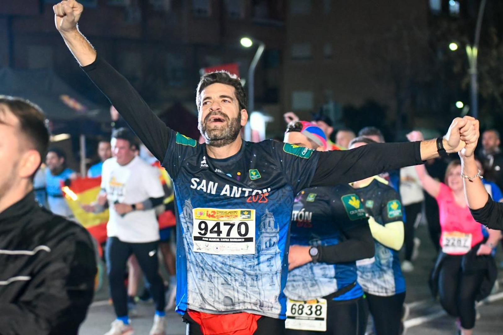 En imágenes: búscate en tu llegada a meta de la Carrera de San Antón 2025 (10)