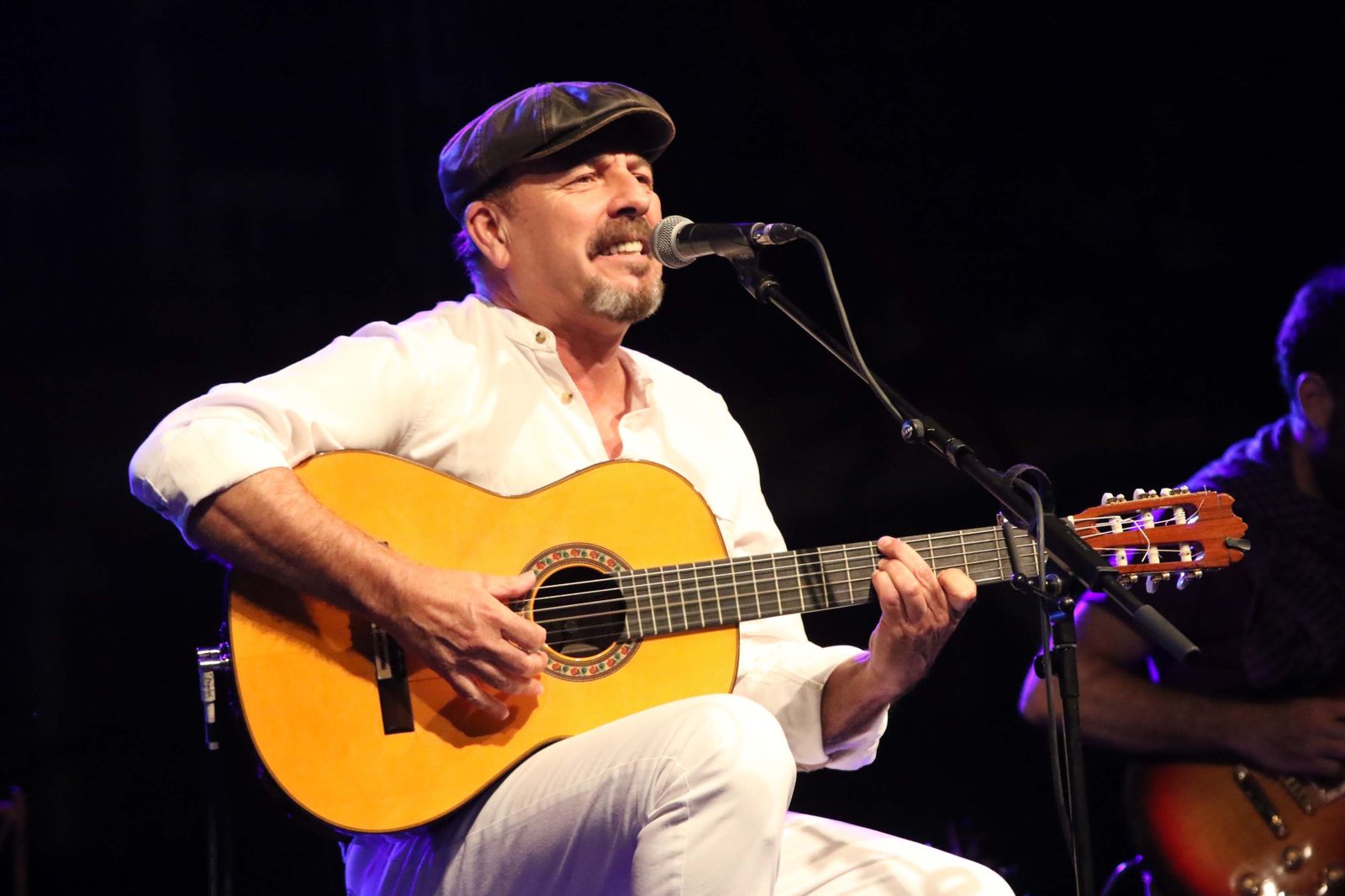 El cantautor Javier Ruibal, en una actuación reciente.