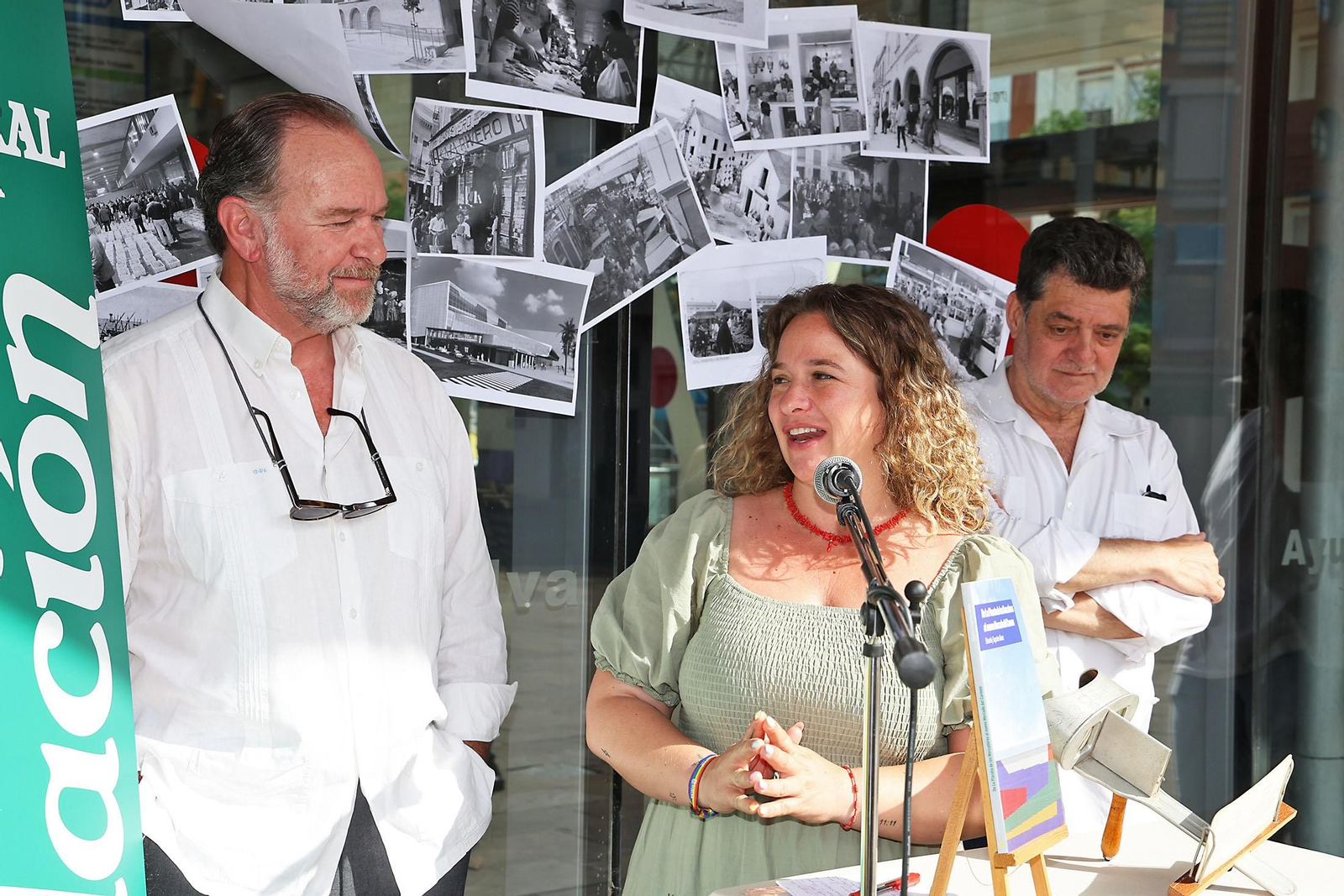 Imágenes de la presentación del libro de  Eduardo J. Sugrañes sobre la evolución de Huelva a través de sus mercados