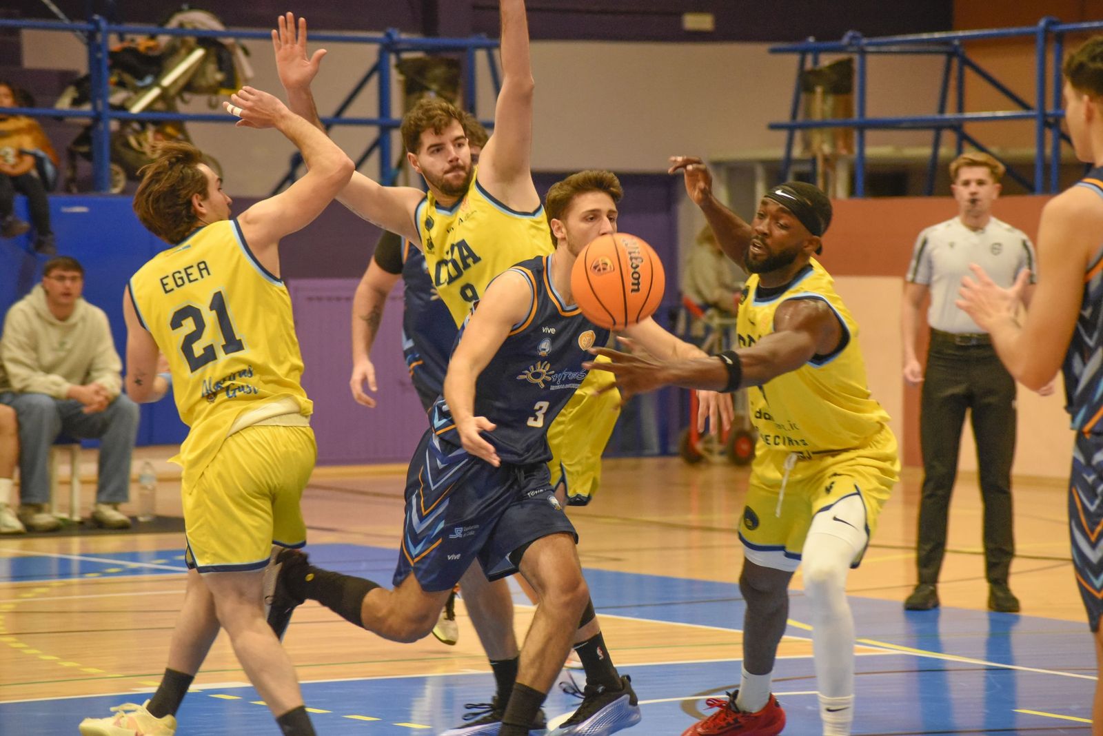 Las fotos del Unión Linense de Baloncesto-CB Algeciras de Tercera FEB