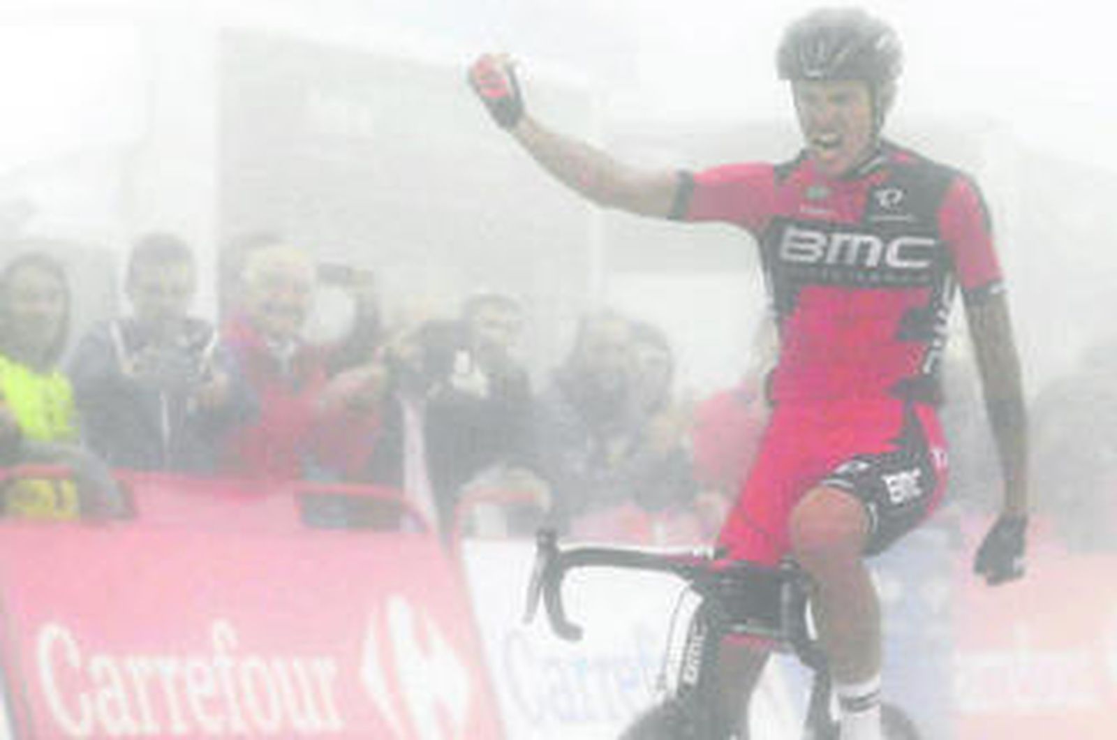 Alessandro de Marchi, tras imponerse en la decimocuarta etapa de la Vuelta.