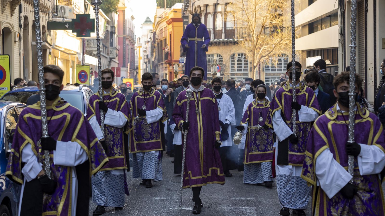 El traslado de los Panaderos a su capilla en imágenes