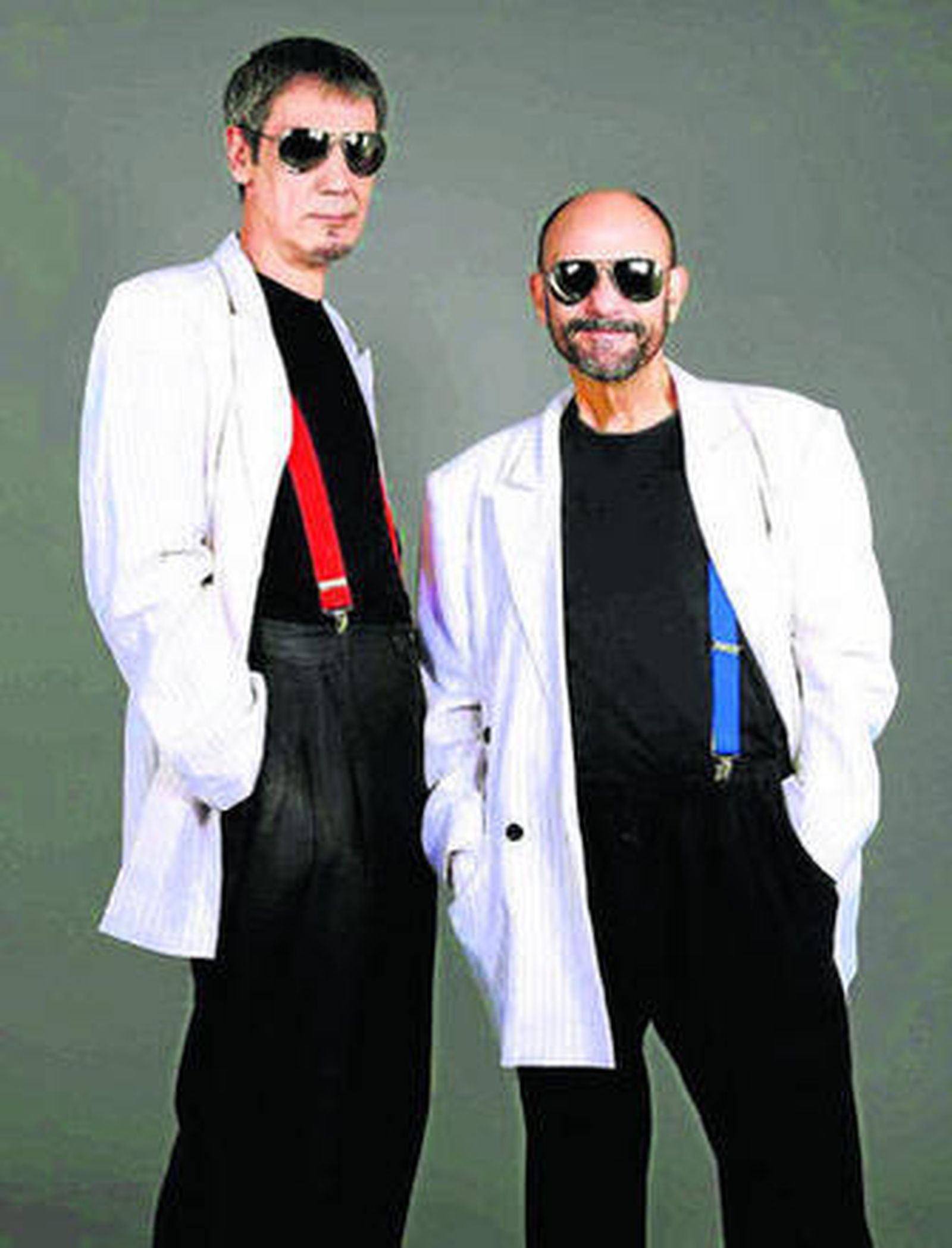 Carlos Faemino (izquierda) y Javier Cansado, caracterizados para su espectáculo.