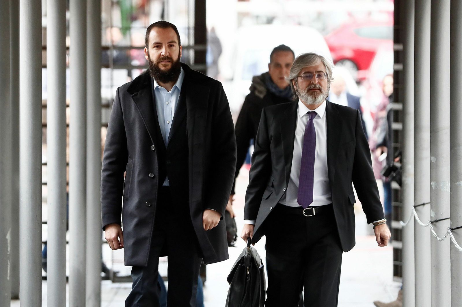 Borja Thyssen, a su llegada al juicio, junto a su abogado.