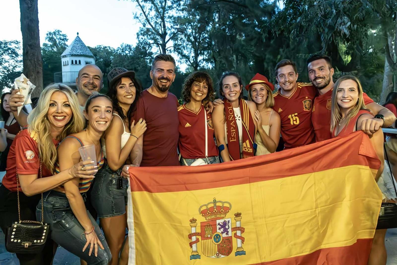 La euforia jiennense por la victoria de España, imágenes