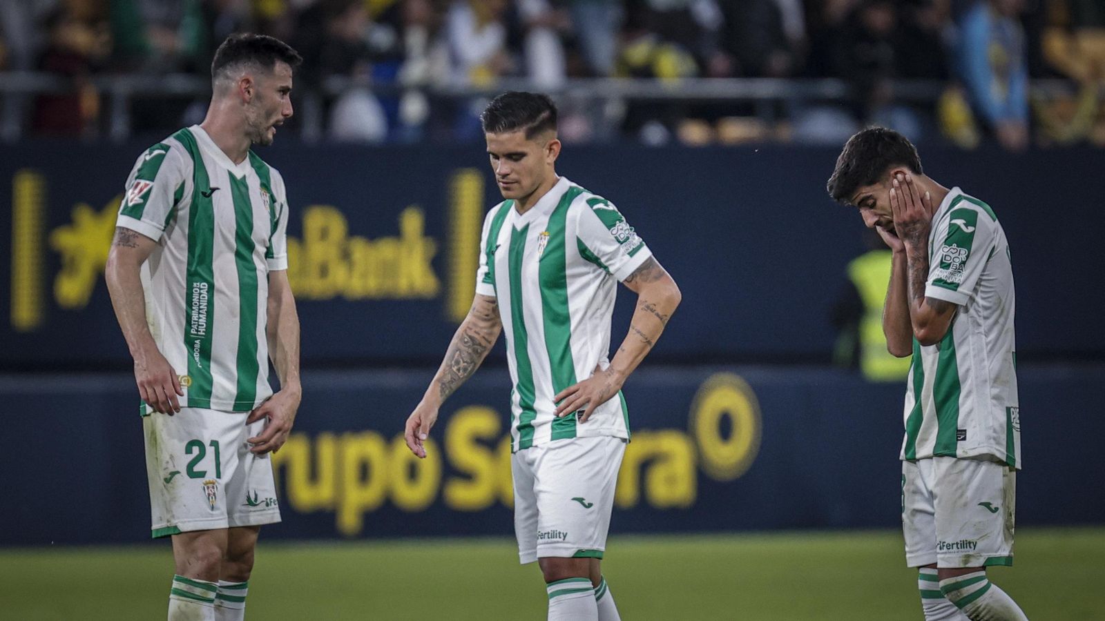 Búscate entre las imágenes del partido de fútbol entre Cádiz CF y Córdoba CF