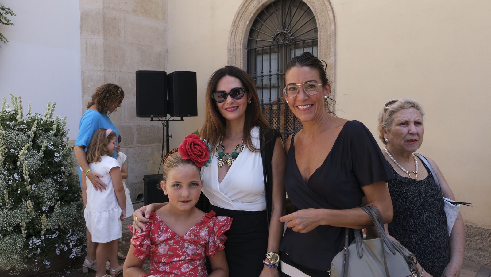 Imágenes de la ofrenda floral a la Virgen del Mar. Feria de Almería 2022