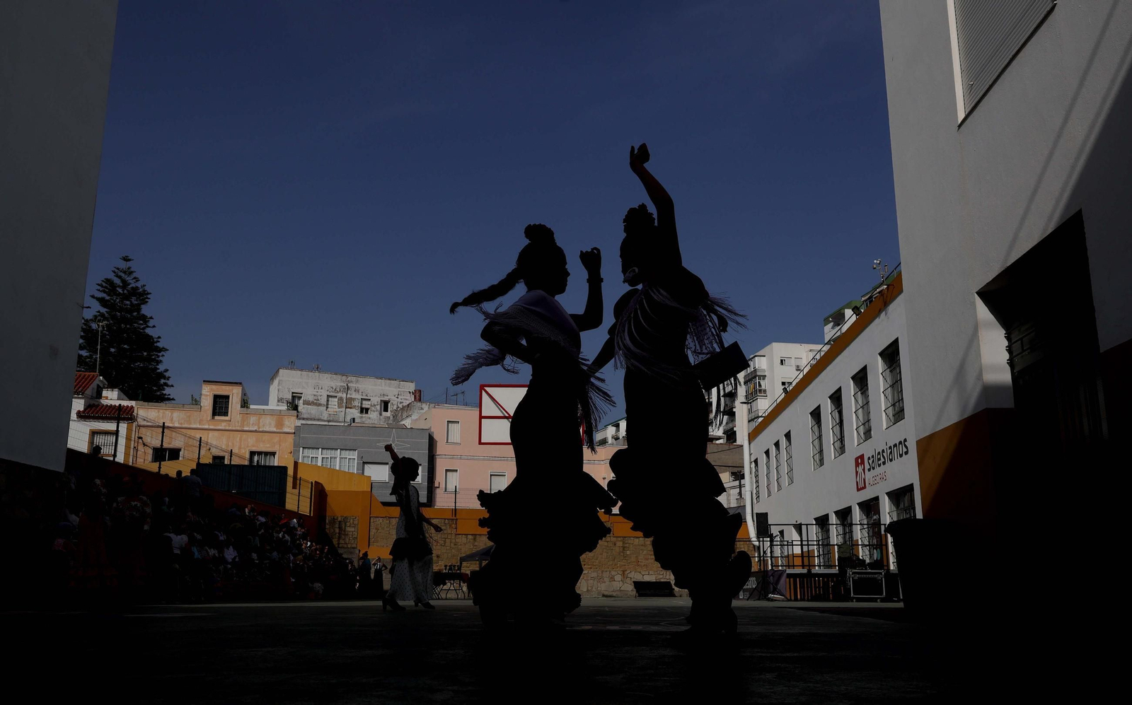 Fotos del I concurso de sevillanas 'Entre Volantes' en Algeciras