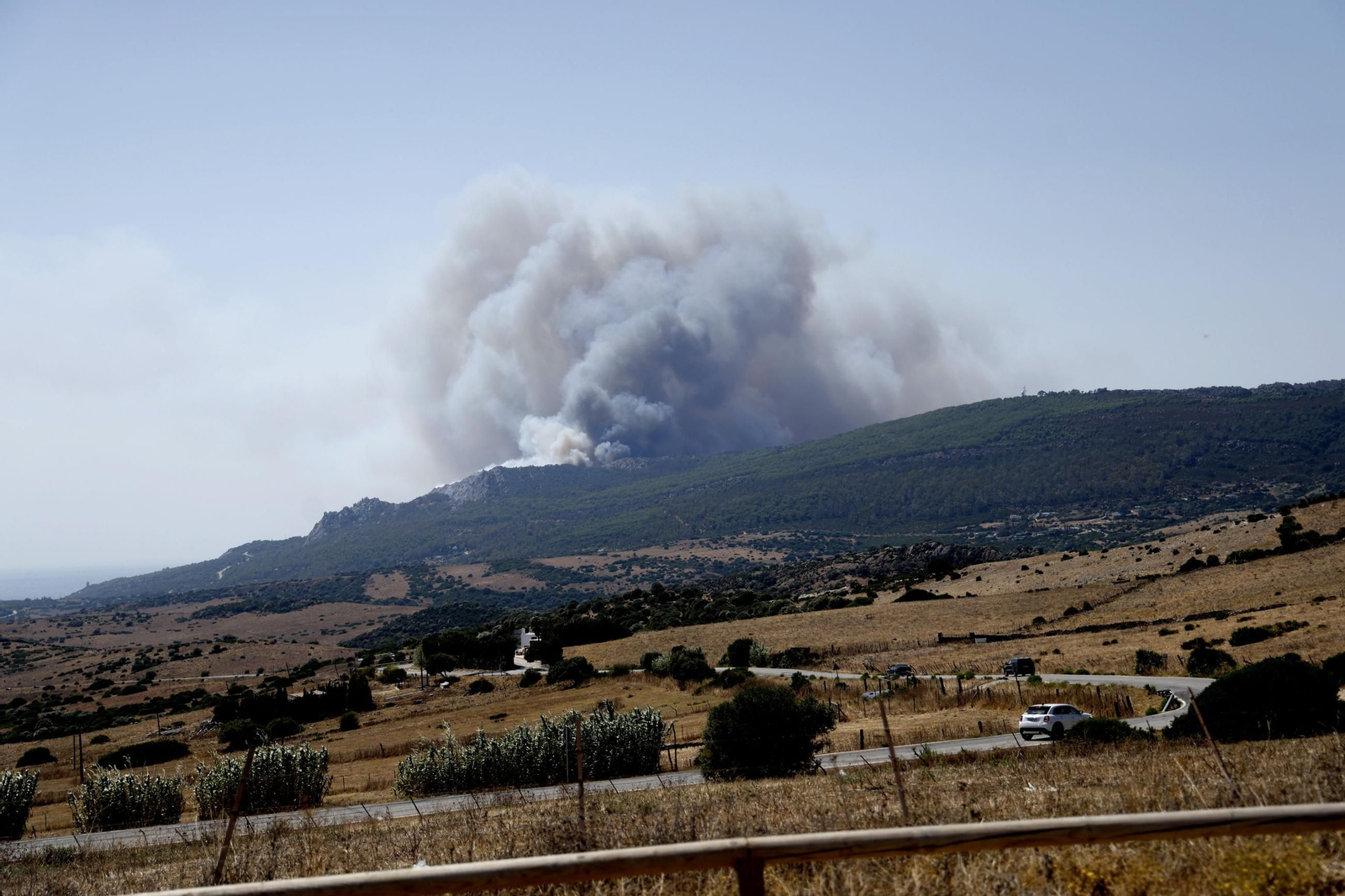 Imágenes del incendio de Tarifa, el segundo en menos de una semana