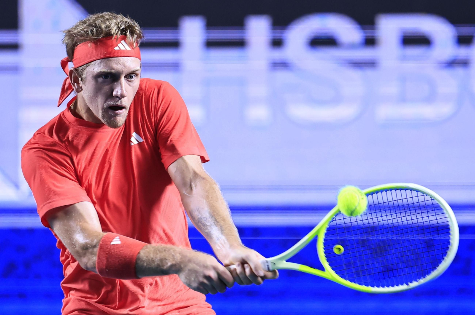 Un mágico Davidovich tumba a Shapovalov y está en la final de Acapulco Un mágico Davidovich tumba a Shapovalov y está en la final de Acapulco
