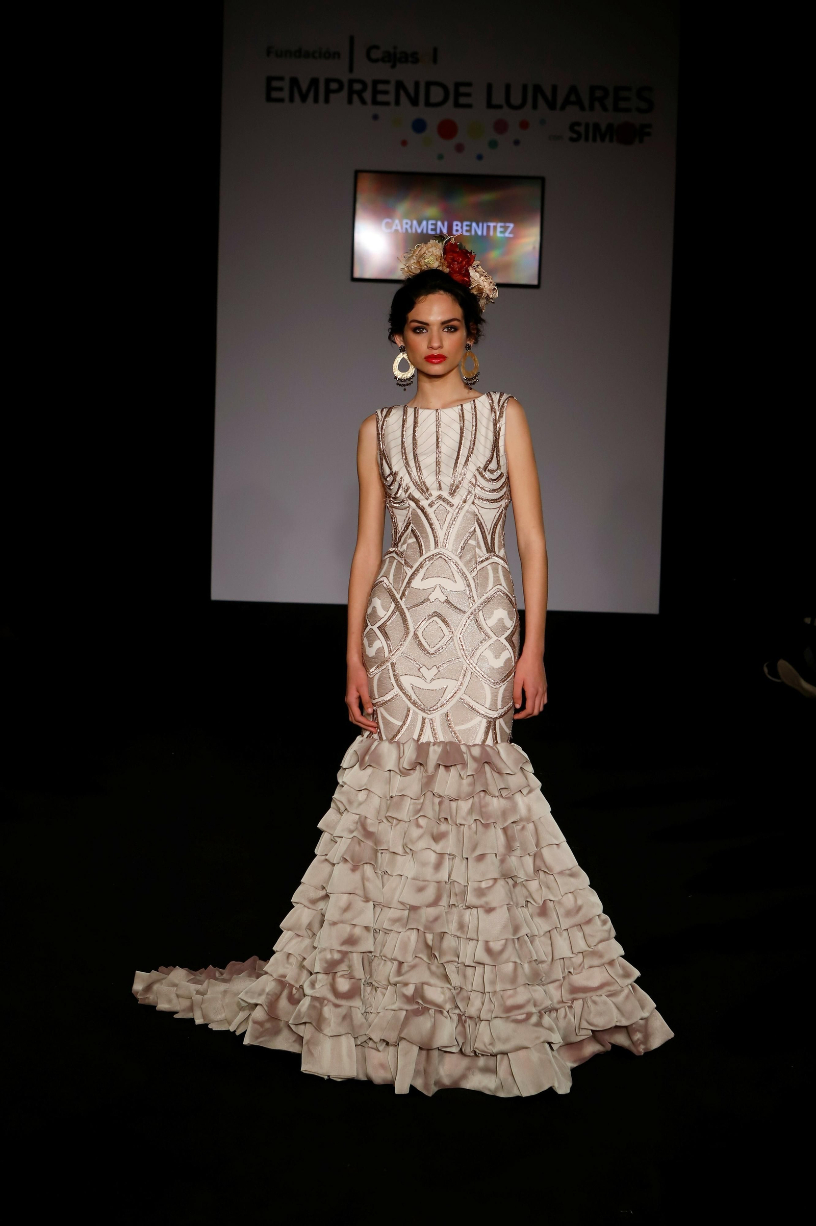 Desfile de Carmen Benitez en Emprende Lunares 2020