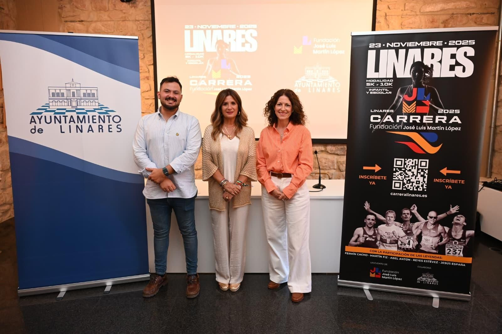 Martín de la Torre, Auxi del Olmo y Lucía Aguilar, directora de la Fundación.