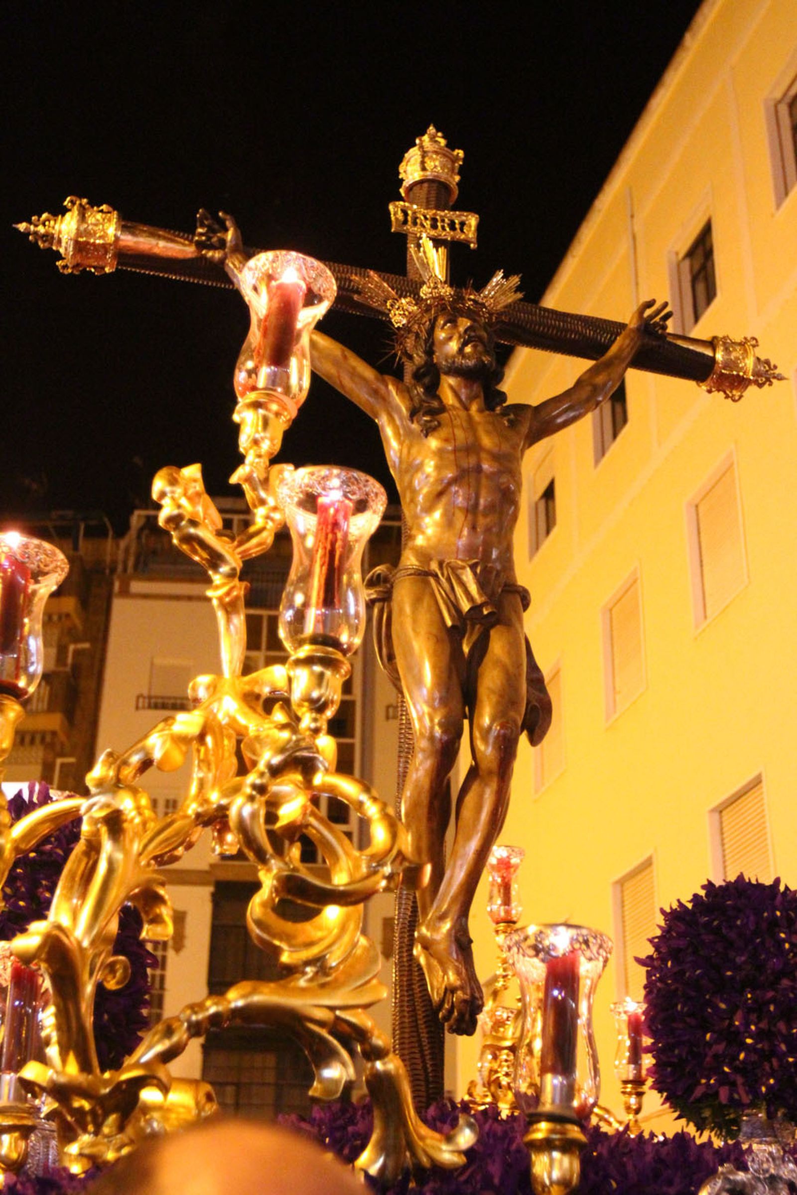 El Cristo de la Expiración preside el Vía Crucis del Consejo de Hermandades
