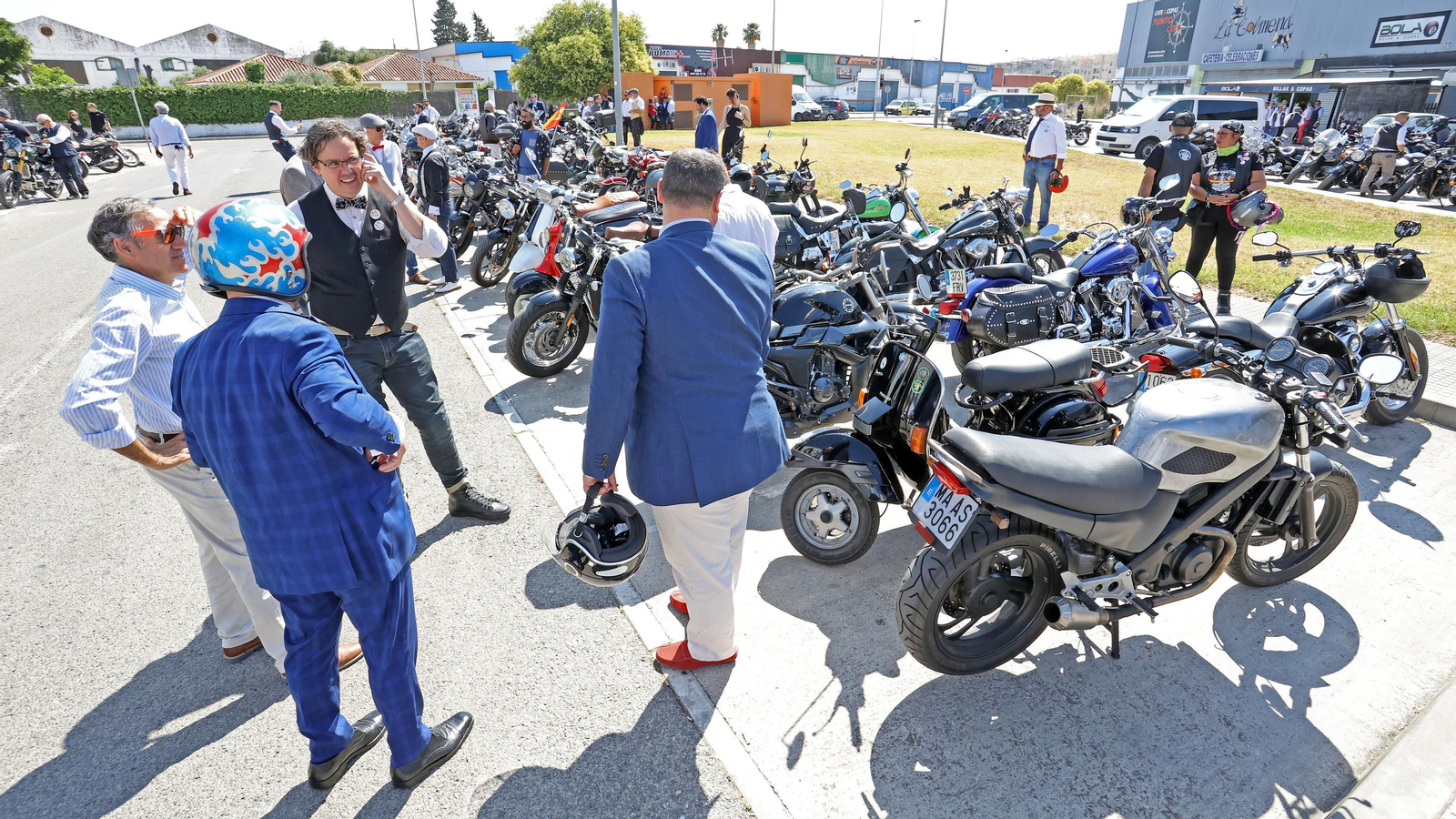 Búscate en el evento motero solidario "The Distinguished Gentleman´s Ride" en Jerez