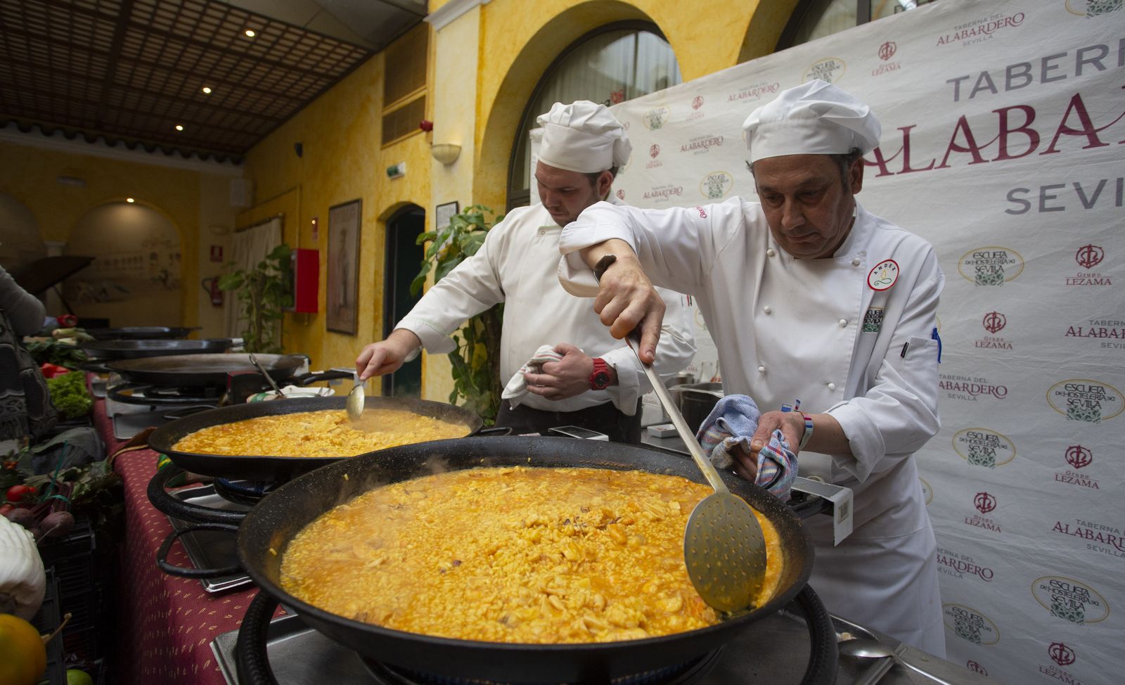 Siete tipos de ensaladilla, arroces maestros y coliflores lebrijanas