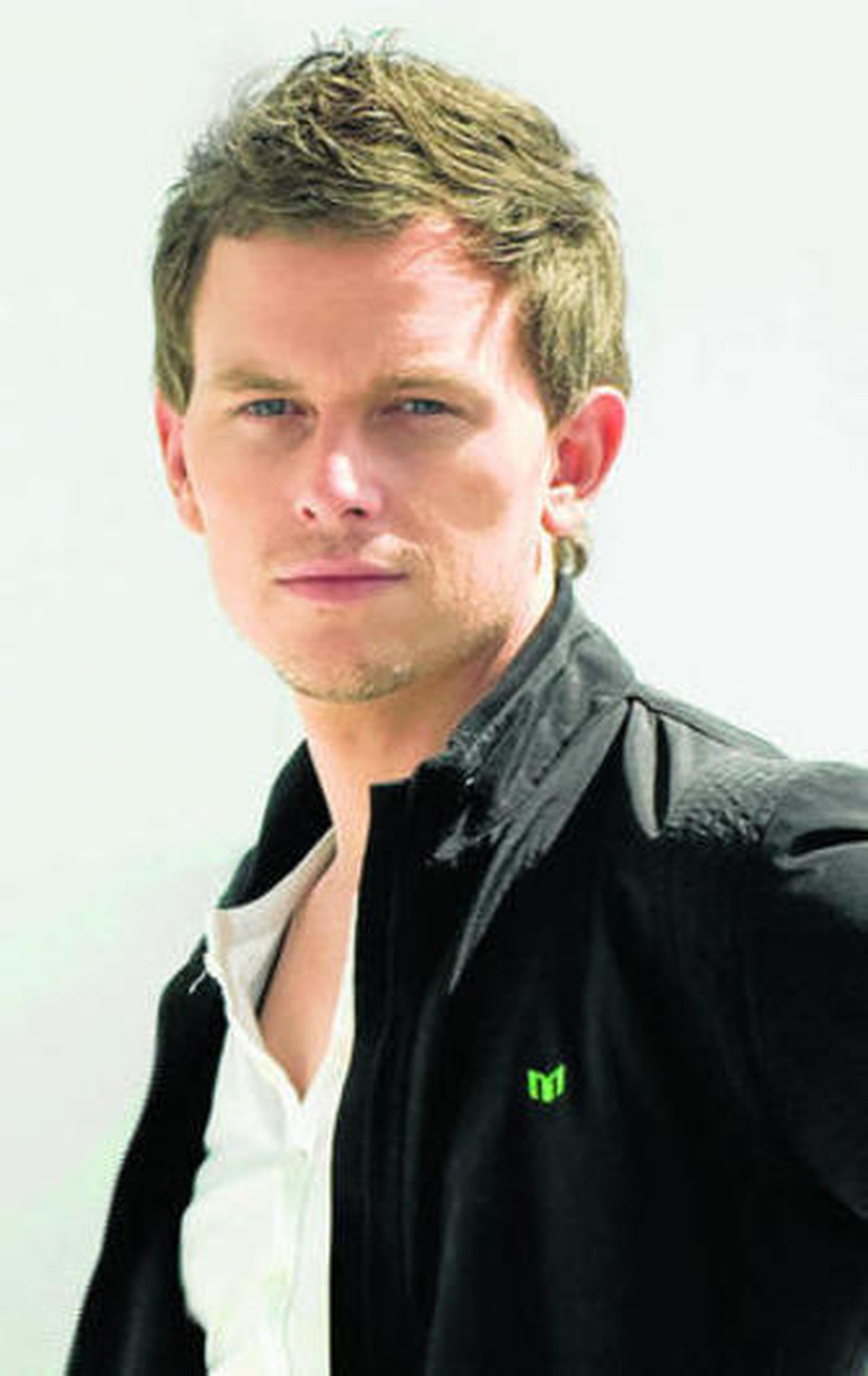 La mirada sensual del atractivo Fedde le Grand.