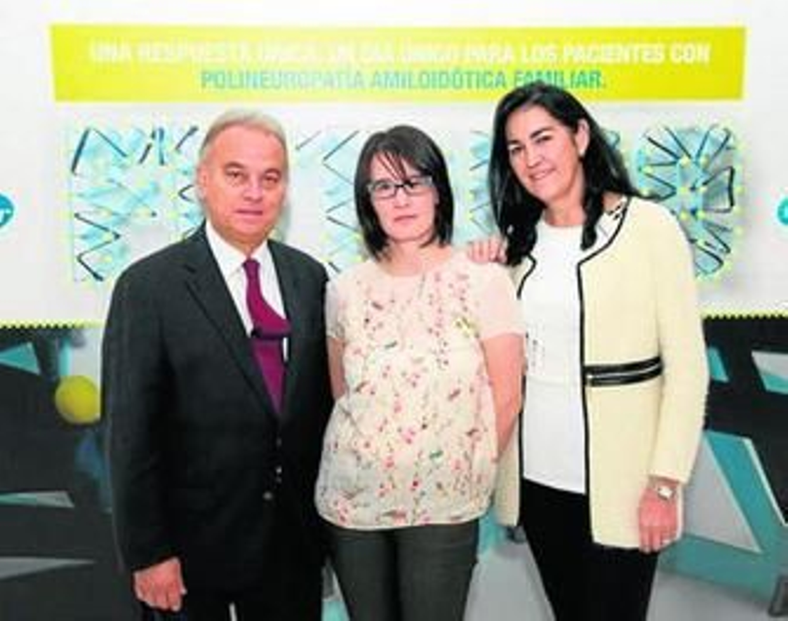 Joan Buades y Lucía Galán, y la doctora Isabel Fernández.