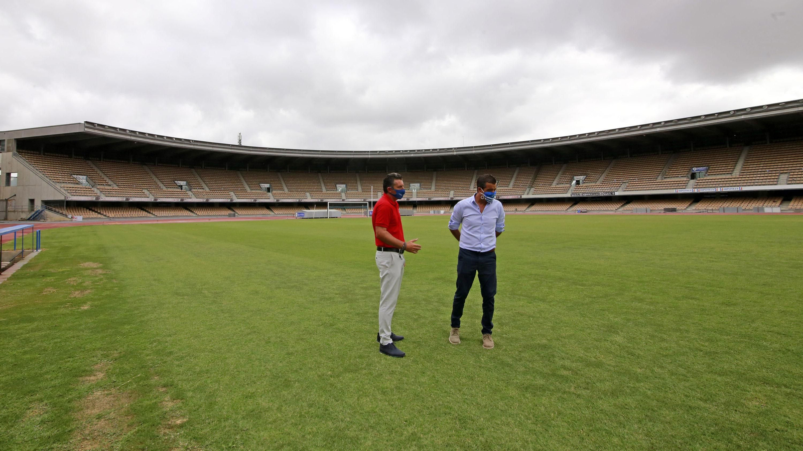 Presentación de José Pérez Herrera, nuevo entrenador del Xerez DFC