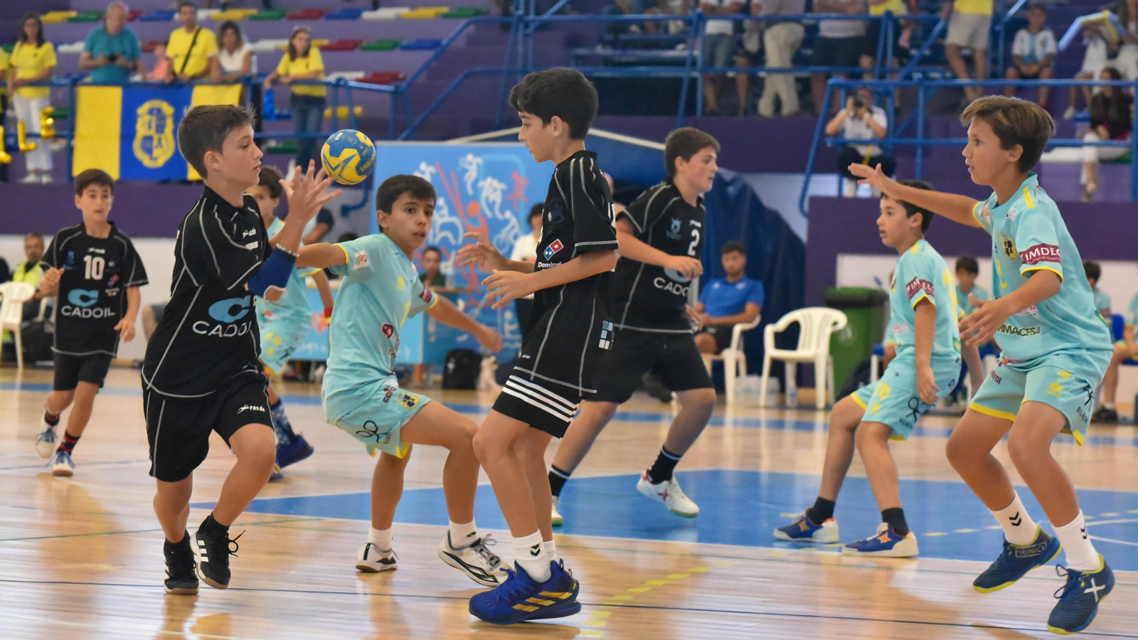 Las fotos de la tercera jornada del Cadeba alevín de balonmano de La Línea