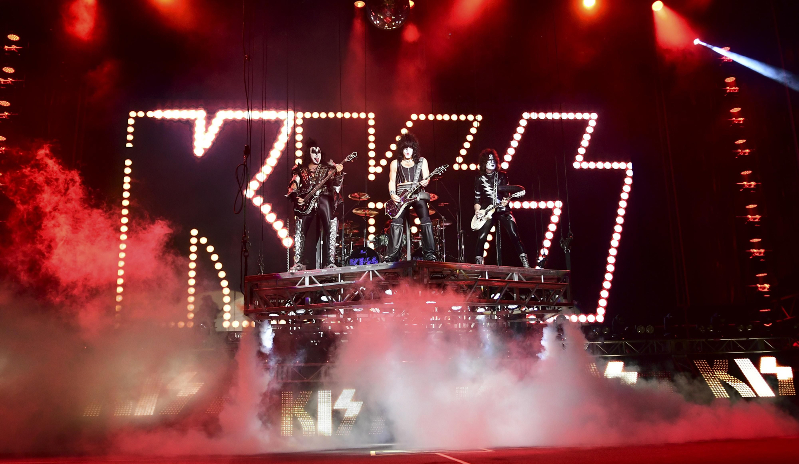 El concierto de Kiss en Córdoba, en imágenes