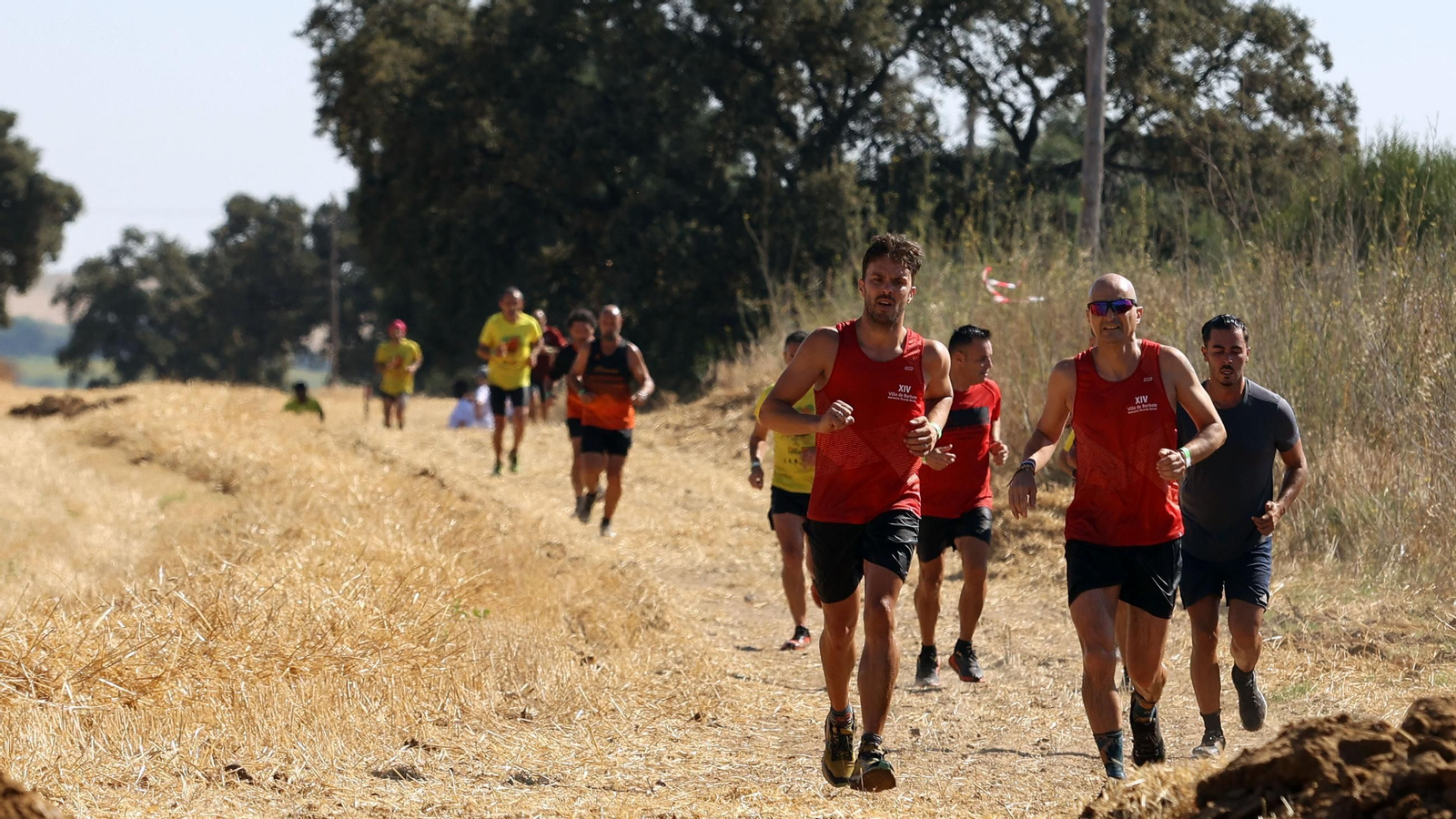 Búscate en la VII Carrera del Barro en La Barca