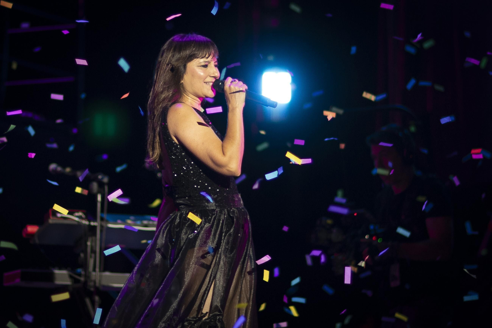 Todas las imágenes del concierto de Amaral en la Plaza de Toros