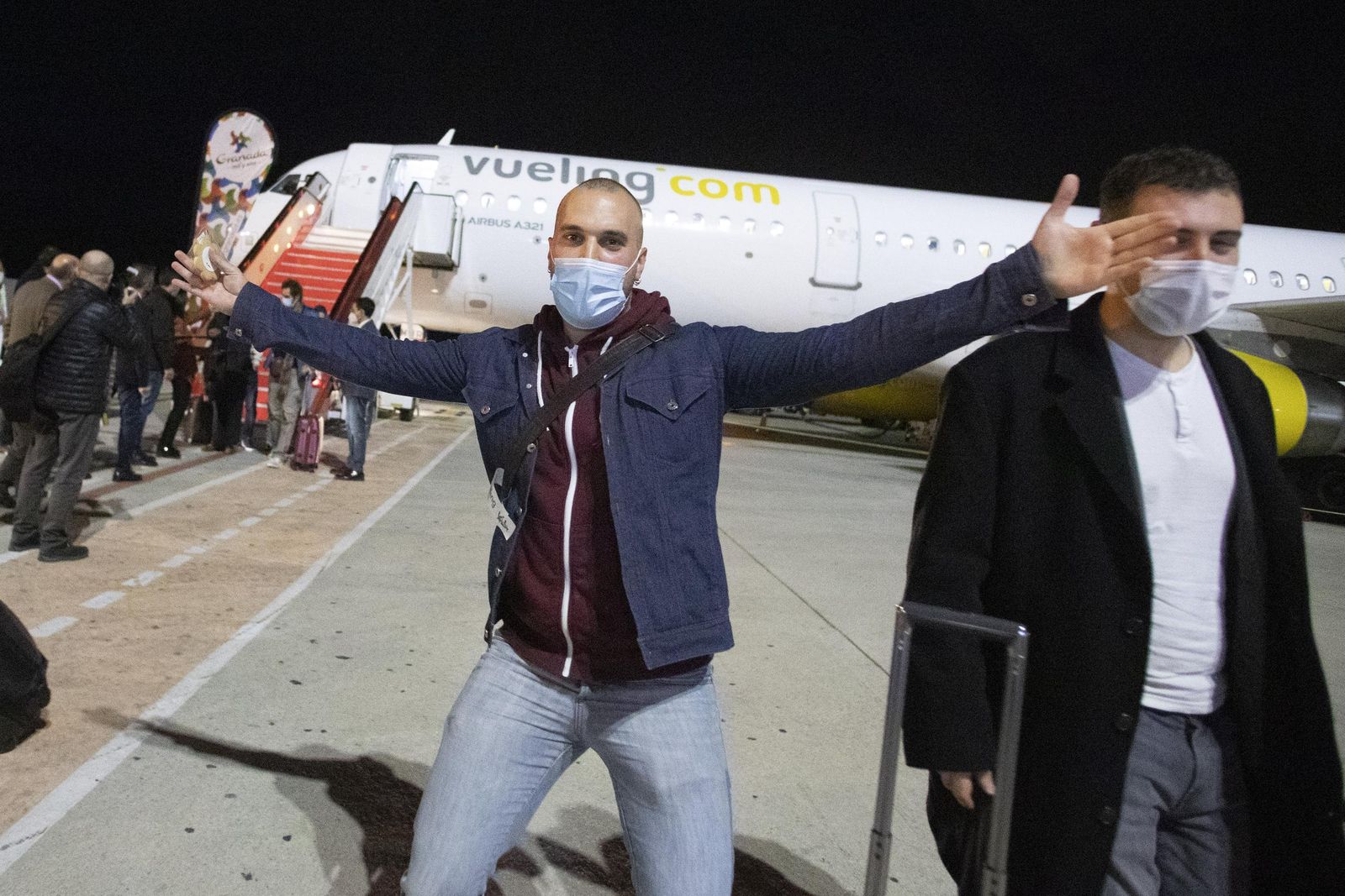 Fotos: Granada recibe el primer vuelo internacional tras la pandemia