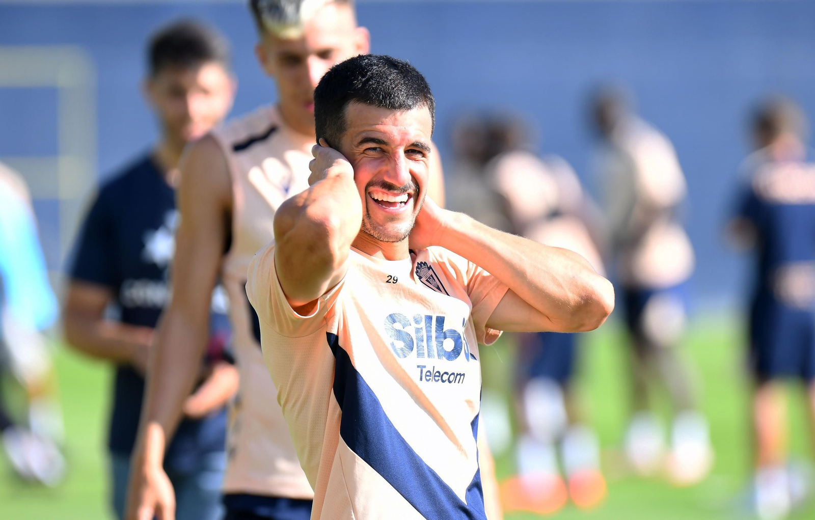 Gesto de felicidad de Matos en el entreno de este miércoles. Gesto de felicidad de Matos en el entreno de este miércoles.