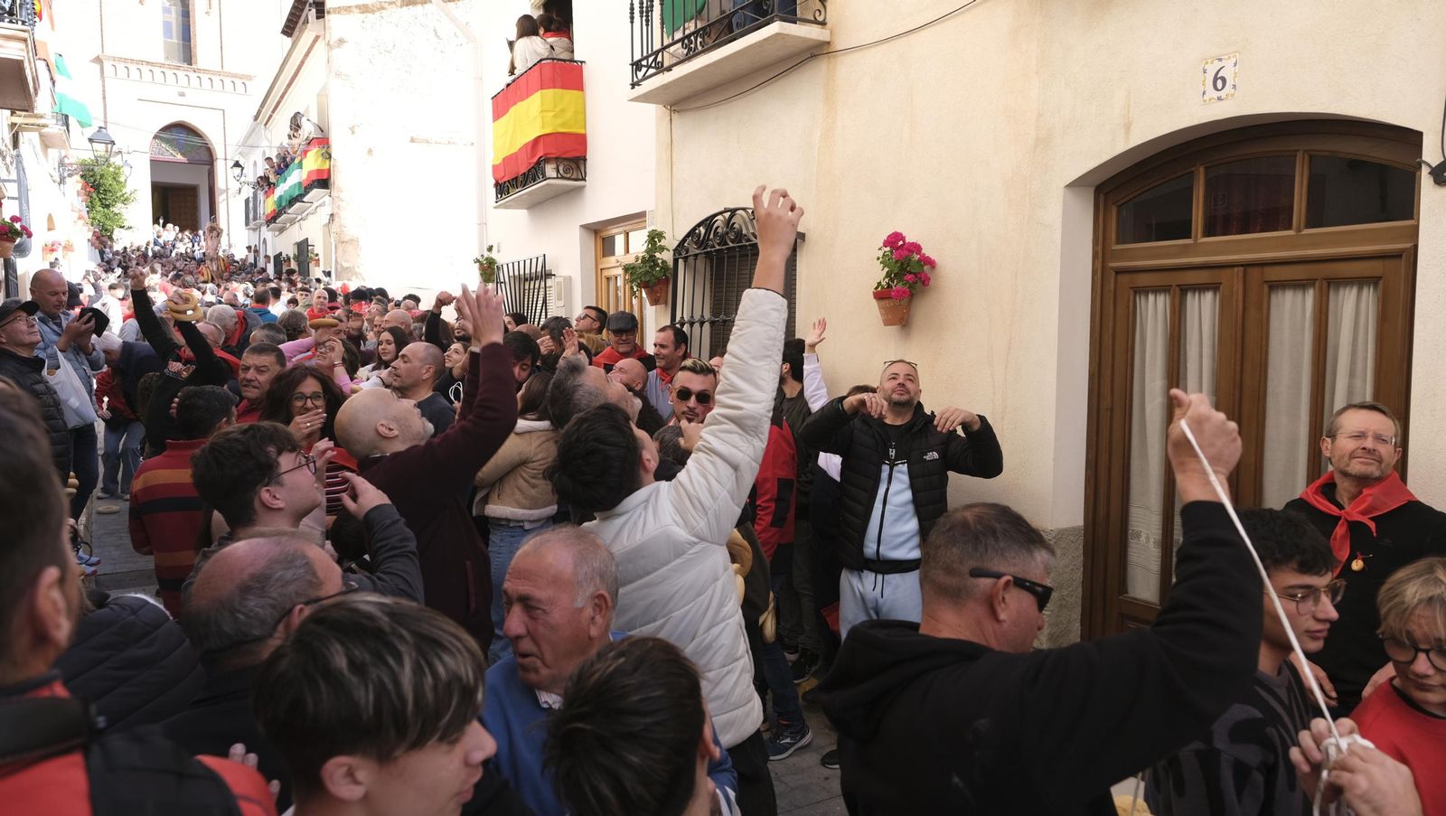 Procesión de San Sebastián y tirada de roscos en Lubrín, en imágenes