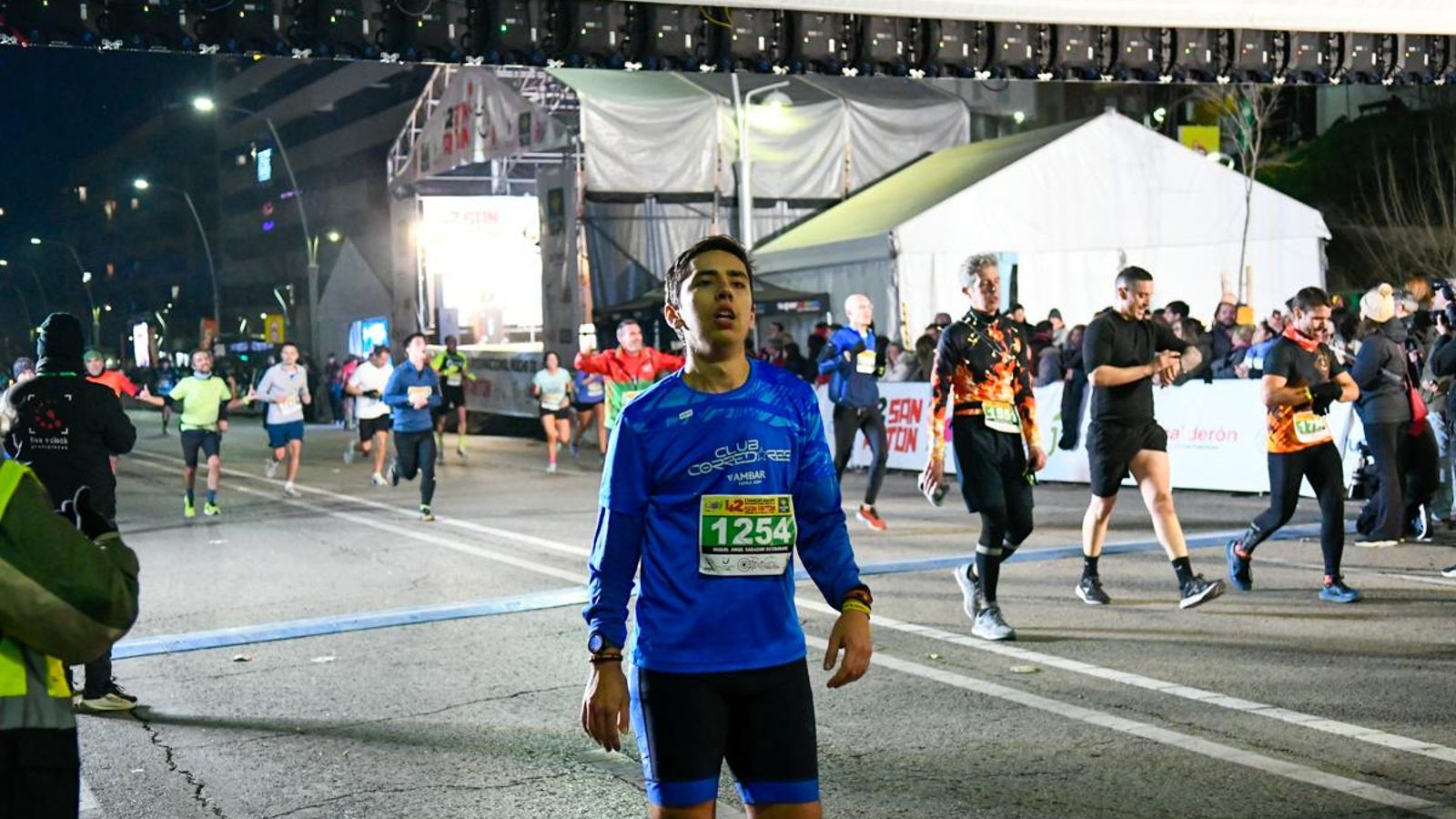En imágenes: búscate en tu llegada a meta de la Carrera de San Antón 2025 (3)
