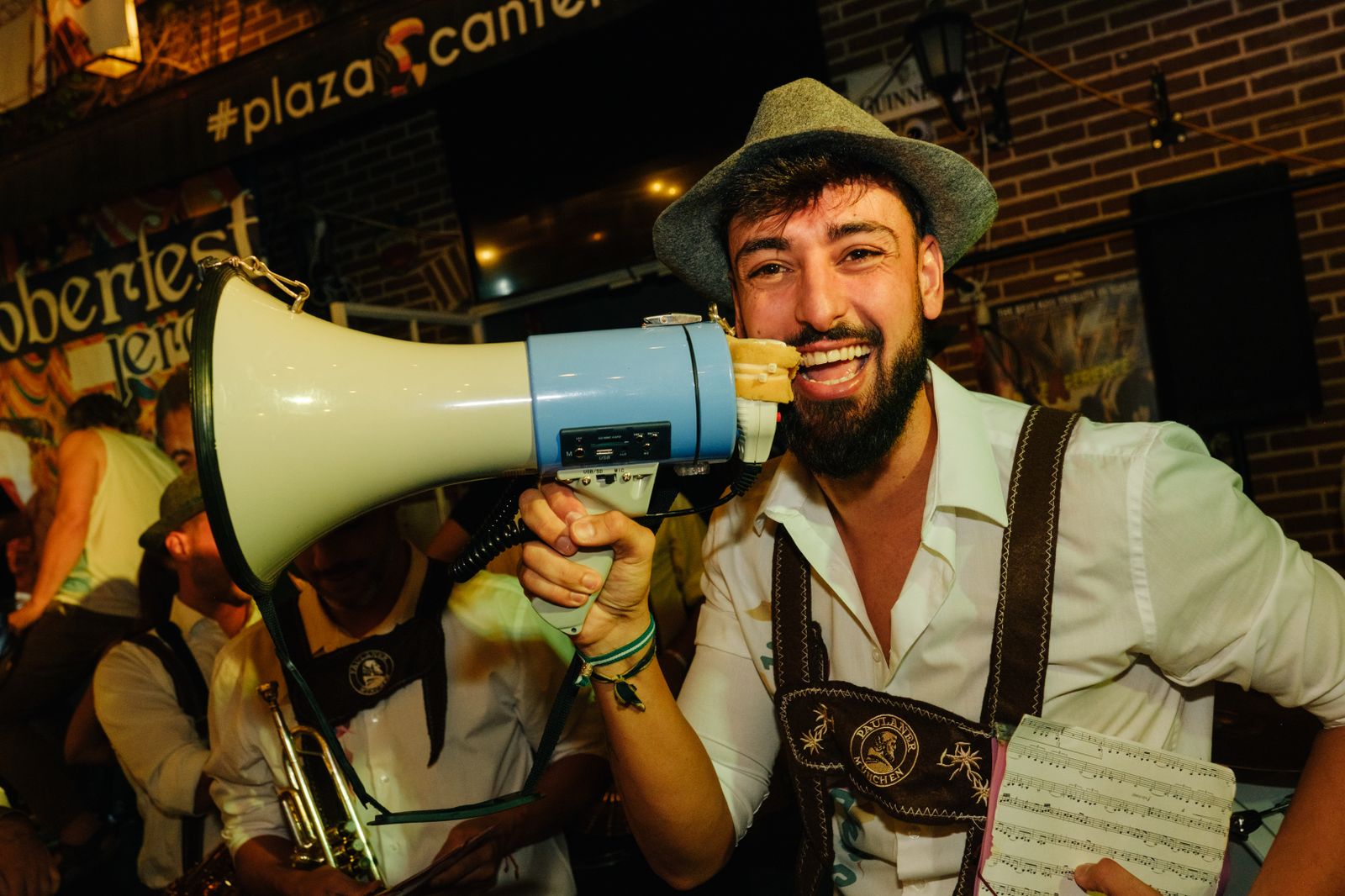 Búscate en el OktoberFest de Plaza Canterbury del viernes día 29 de septiembre