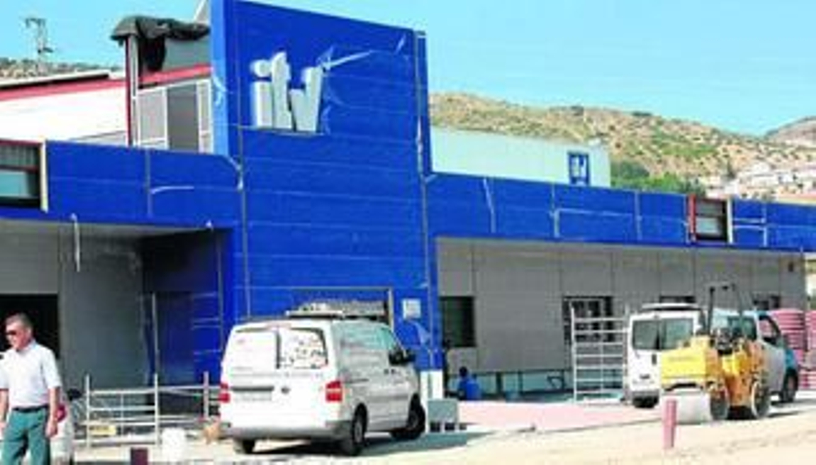 Fachada del edificio de la nueva estación de Inspección Técnica de Vehículos.