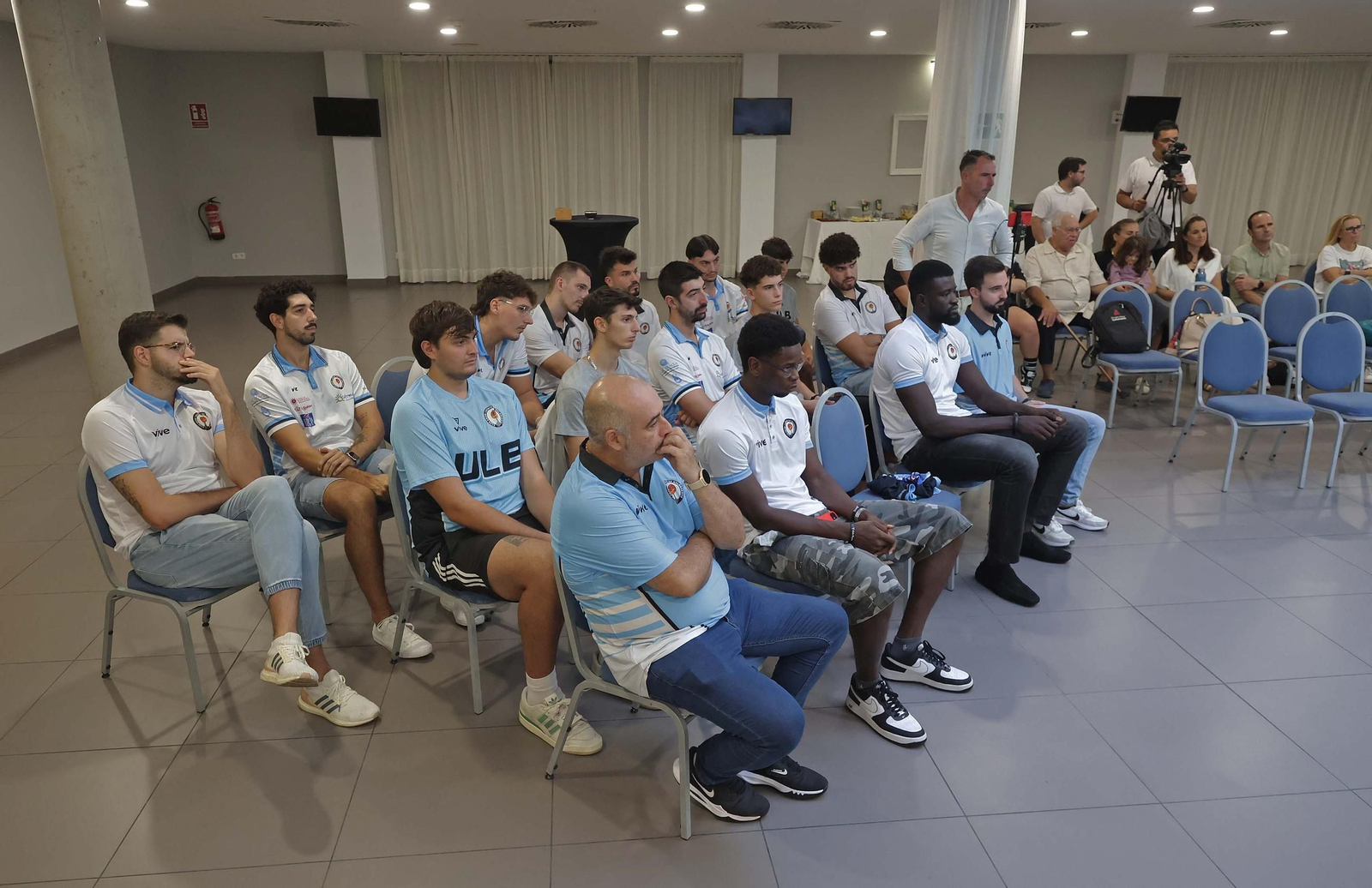 Fotos de la presentación de la ULB 2024 -25 en La Línea