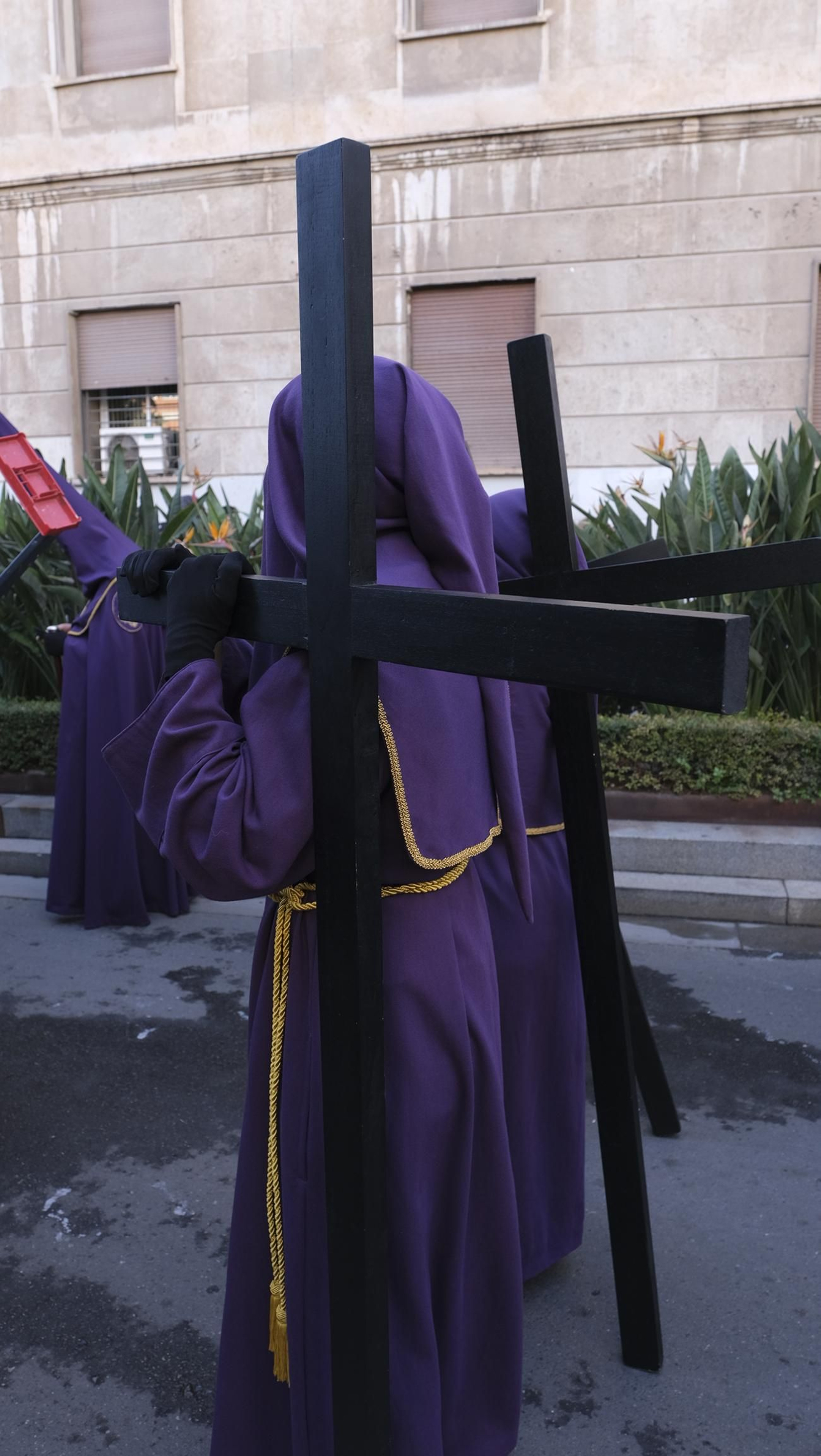La procesión de Pasión en Almería, en imágenes