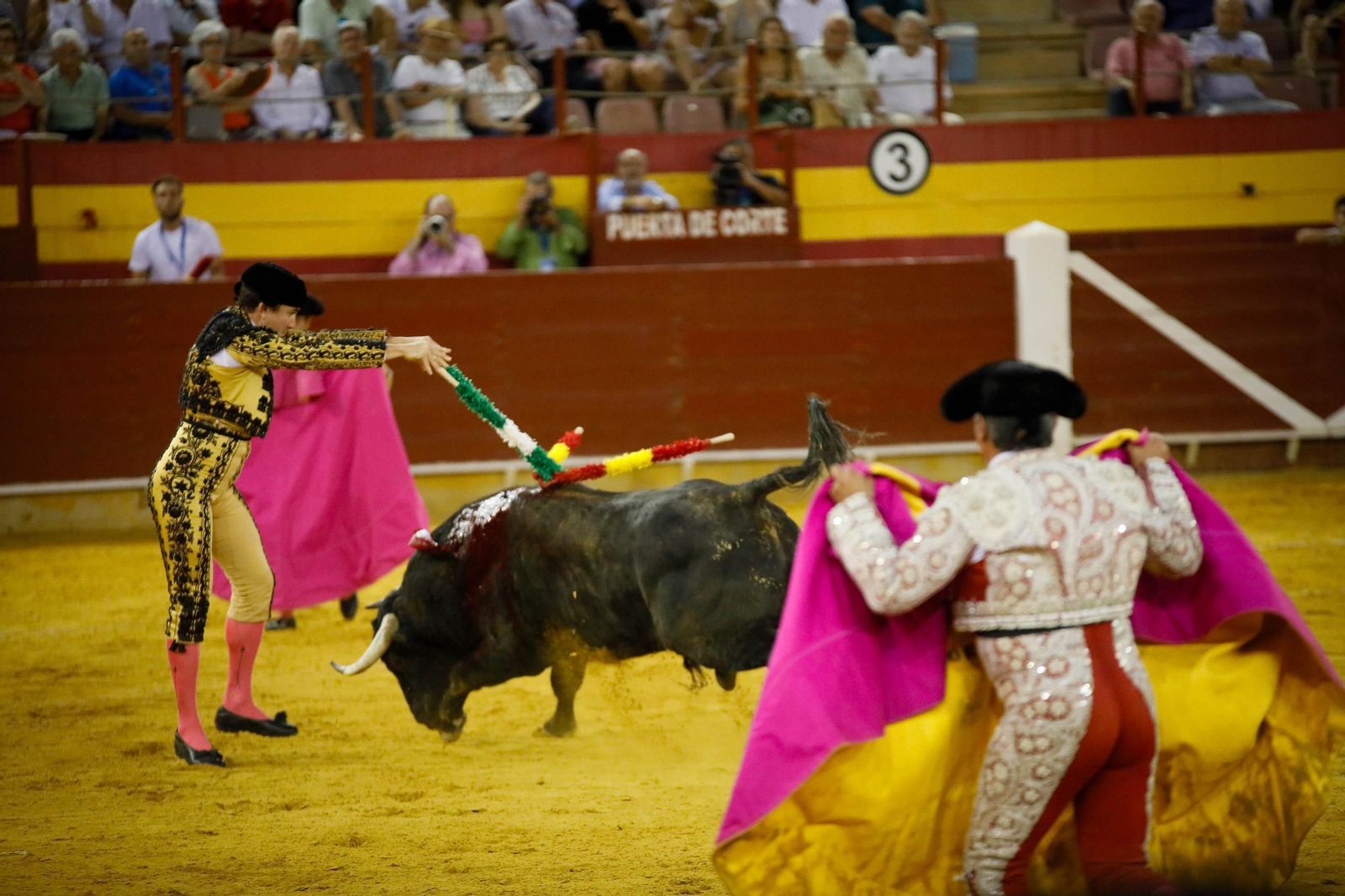 Imágenes de la corrida de toros en Roquetas de Mar