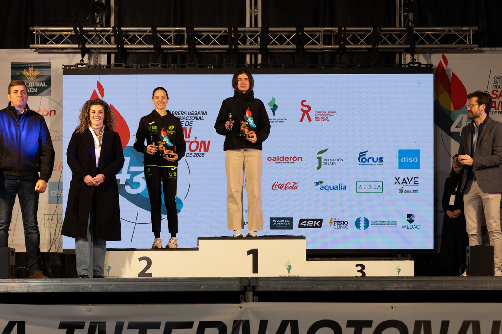 En imágenes: entrega de trofeos de todas las categorías de la Carrera de San Antón 2026