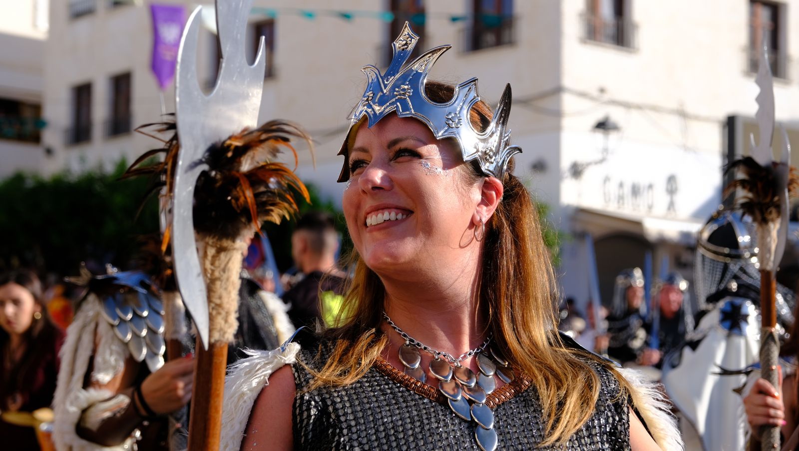 El espectacular desfile de Moros y Cristianos de Mojácar, en imágenes