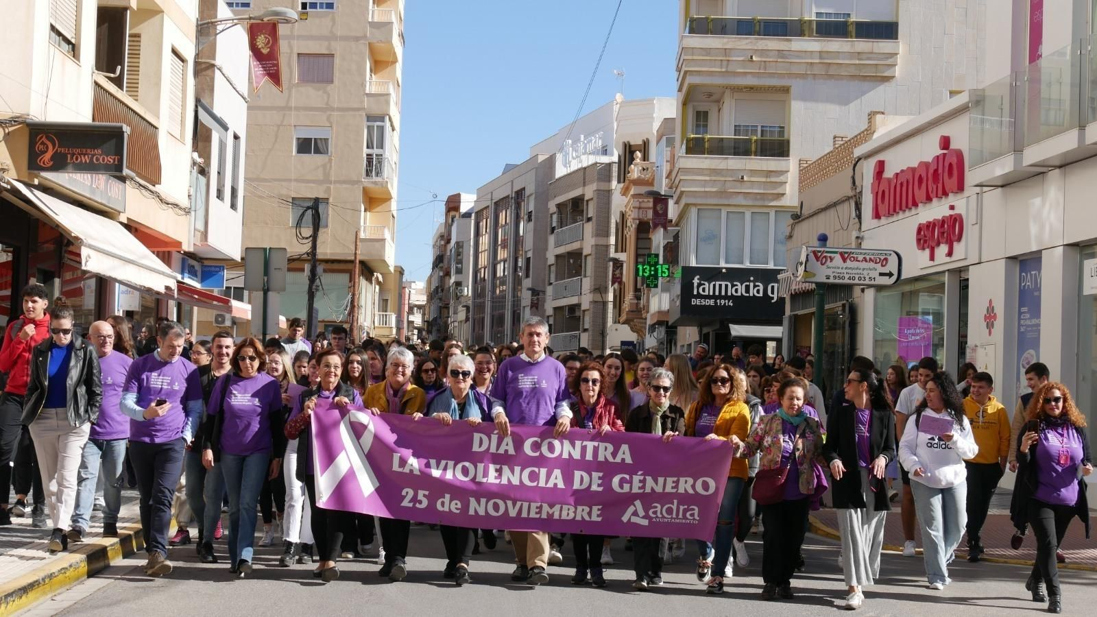 Manifestación en la calle Natalio Rivas.