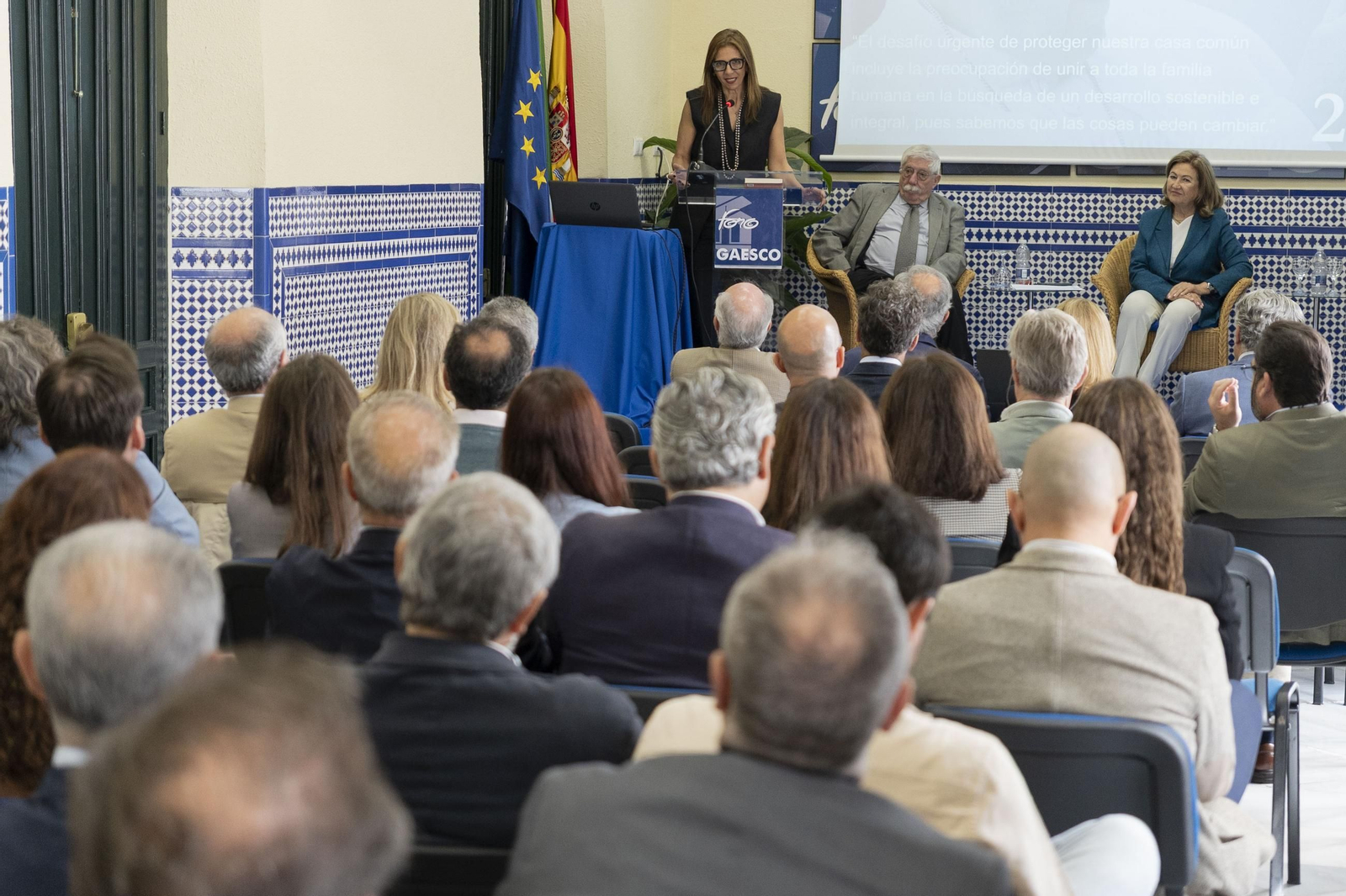 Araceli Martín-Navarro (Coword) en un momento de su intervención en el Foro Gaesco